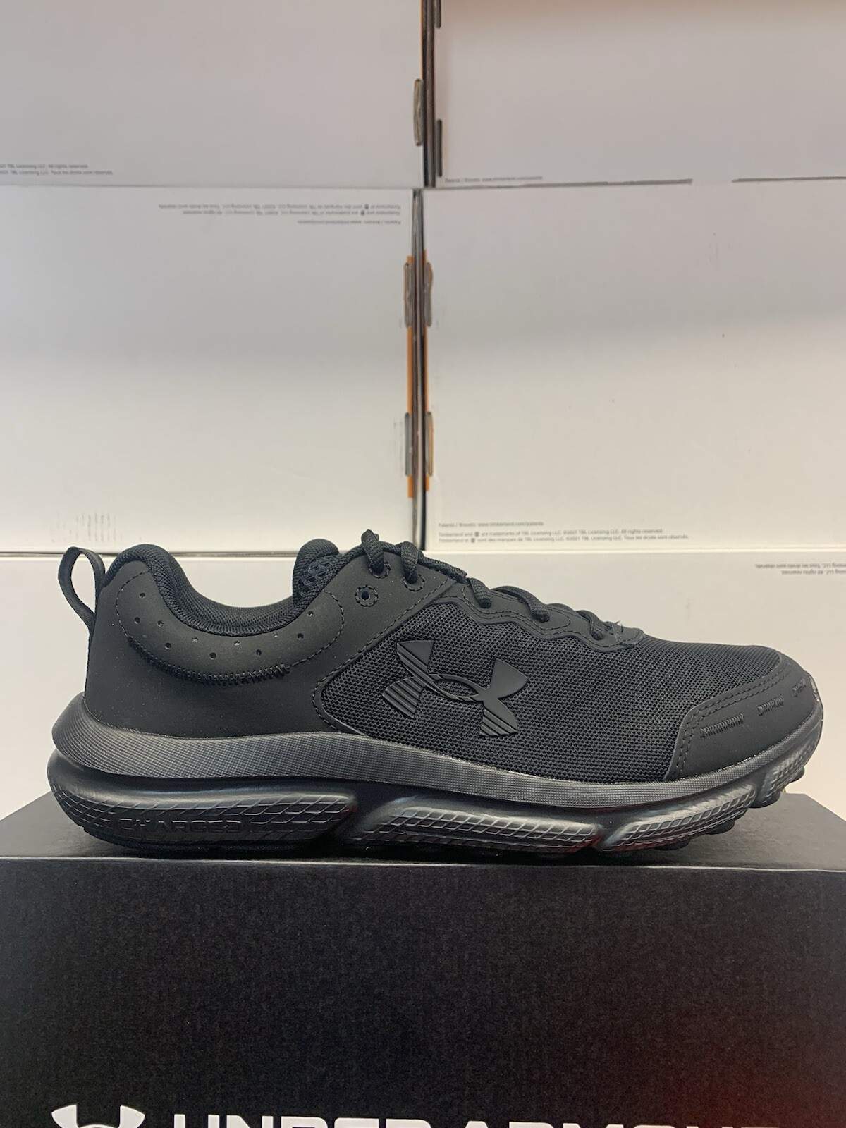 UNDERARMOUR CHARGED ASSERT 10 Men’s Medium Width NEW