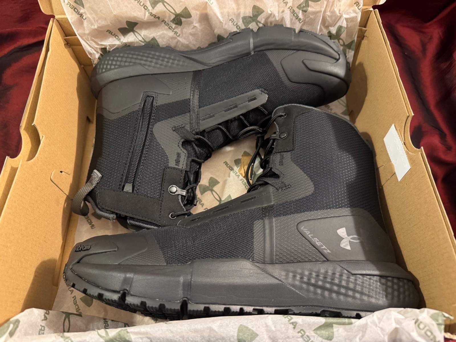 *Read* Under Armour Charged Valsetz Side Zip Tactical Boots for Men’s Size 10.5