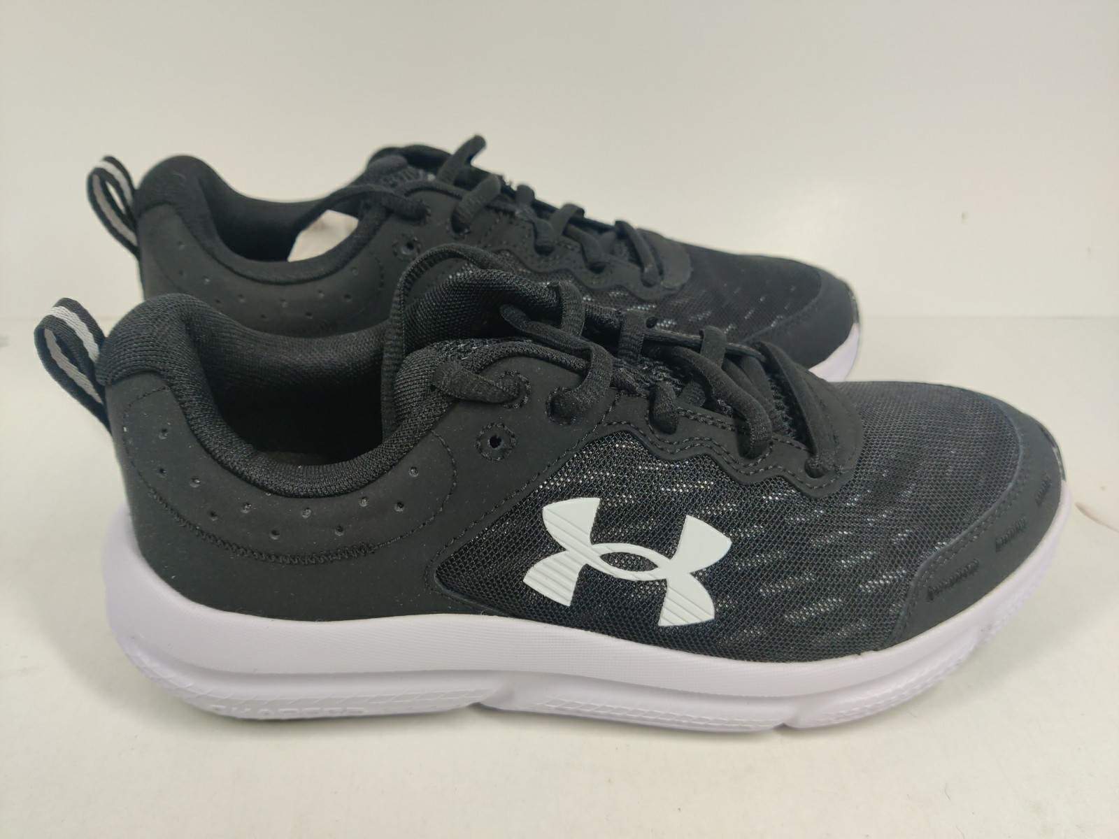 Under Armour 3026175 Men’s 7 UA Charged Assert 10 Running Athletic Shoes