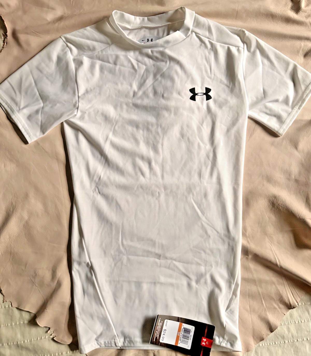 Under Armour HeatGear Men’s Compression Shirt Small White Short Sleeve NOS 2008