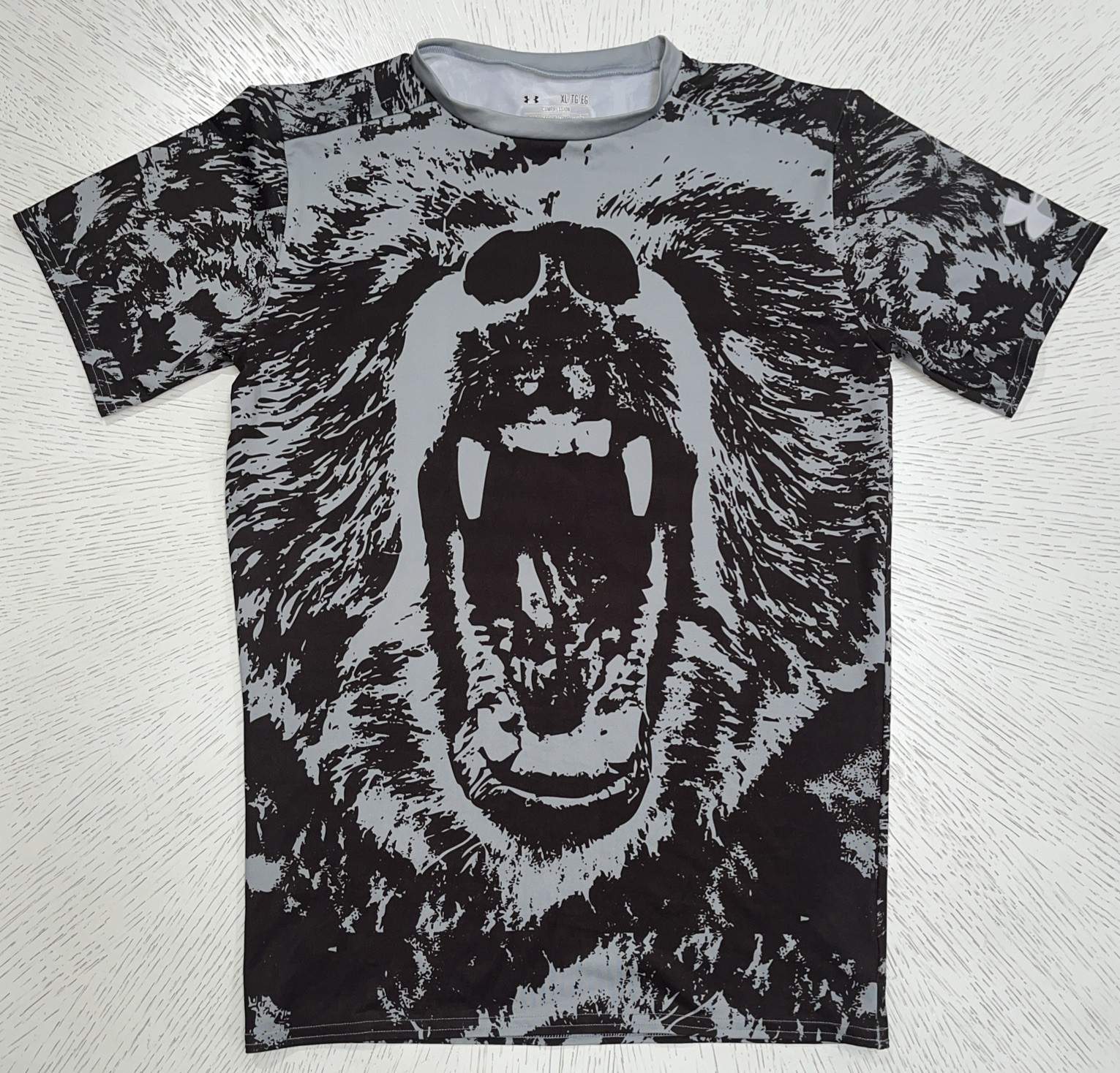 Under Armour Compression Shirt Men’s XL Beast Black Gray Heatgear Activewear