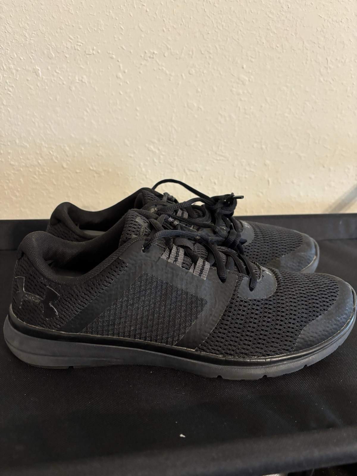 Under Armour 3026175 Men’s Training UA Charged Assert 10 Running Athletic Shoes