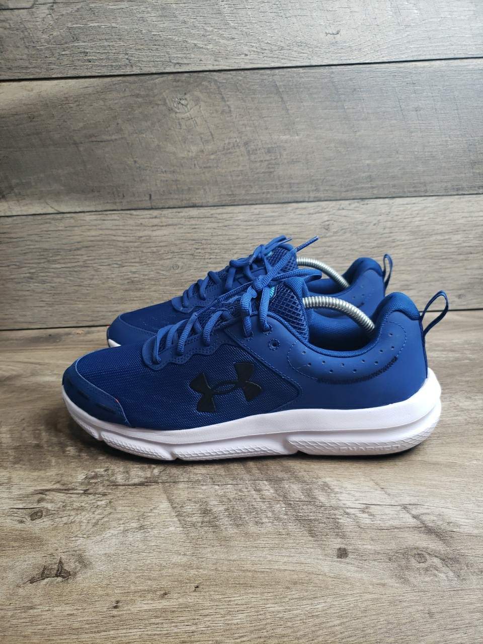 Under Armour Charged Assert 10 Mens Running Shoes  Size 11