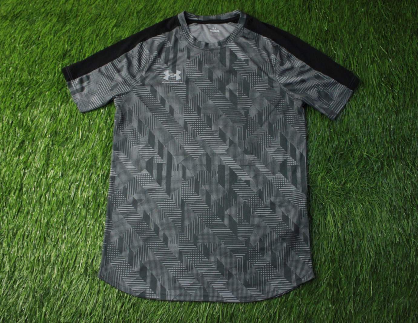 UNDER ARMOUR 2023 MEN TRAINING COMPRESSION SHIRT JERSEY ORIGINAL SIZE M MEDIUM