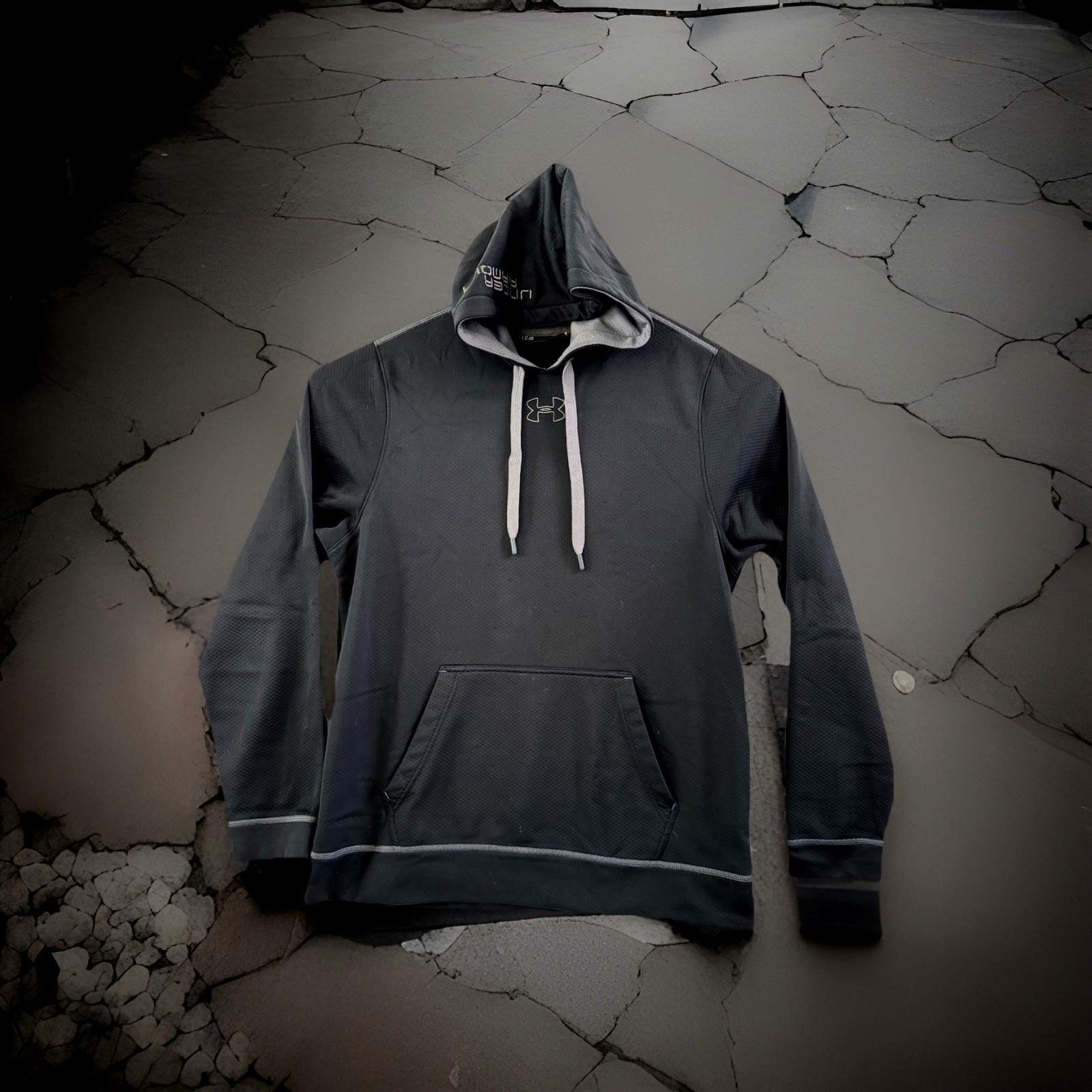 Under Armour Hoodie LongSleeve K Pocket Black Loose Coupe Lache 100% Polyester