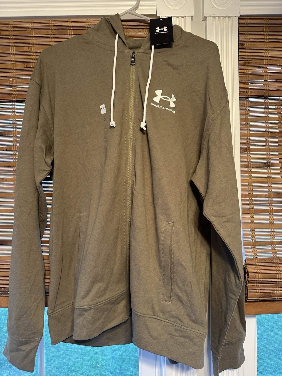 New Under Armour Light Green Men’s Pullover Hoodie Large