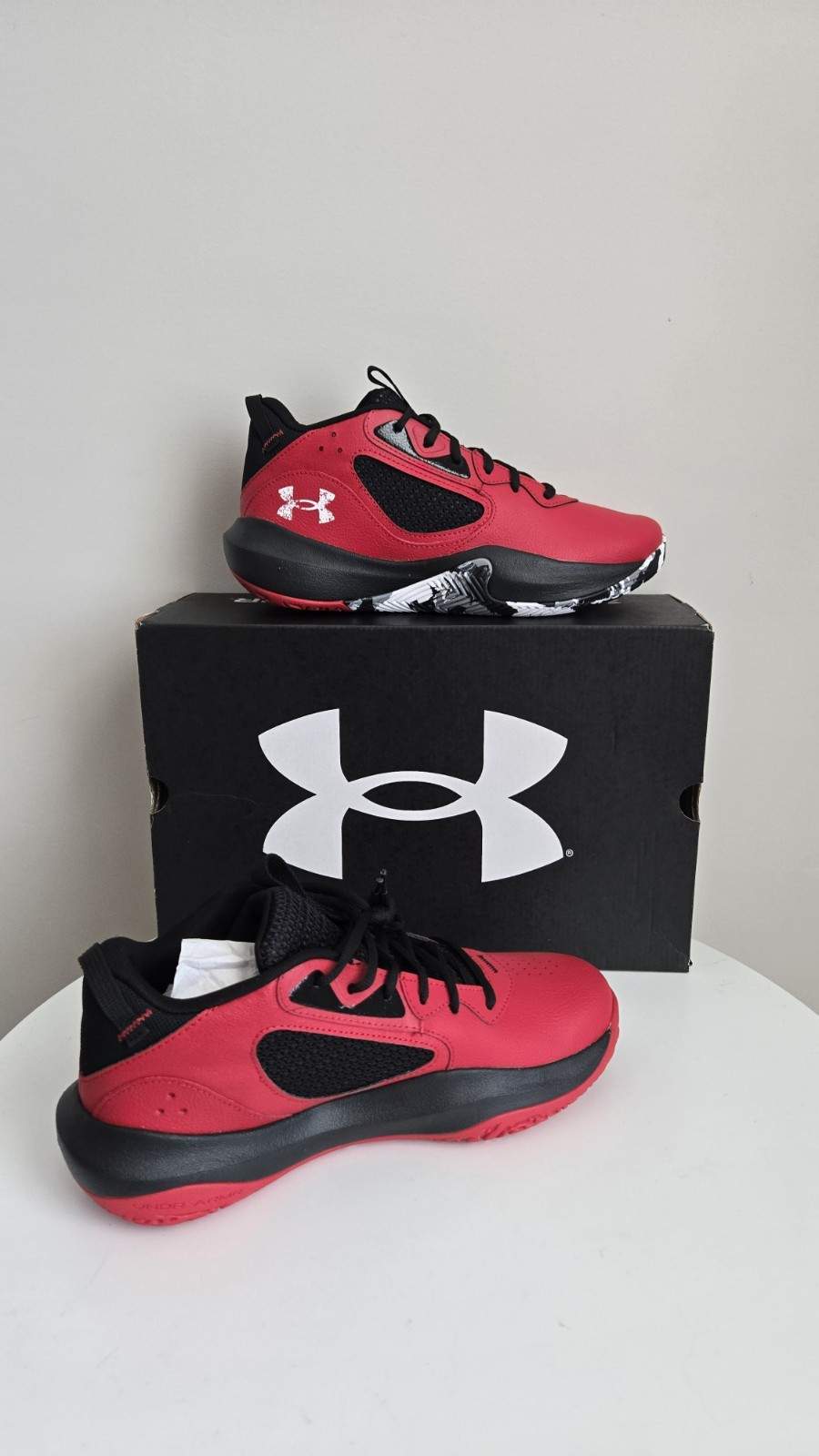 Under Armour Mens 9 /Womens 10.5  Unisex Shoes Red UA Lockdown 6