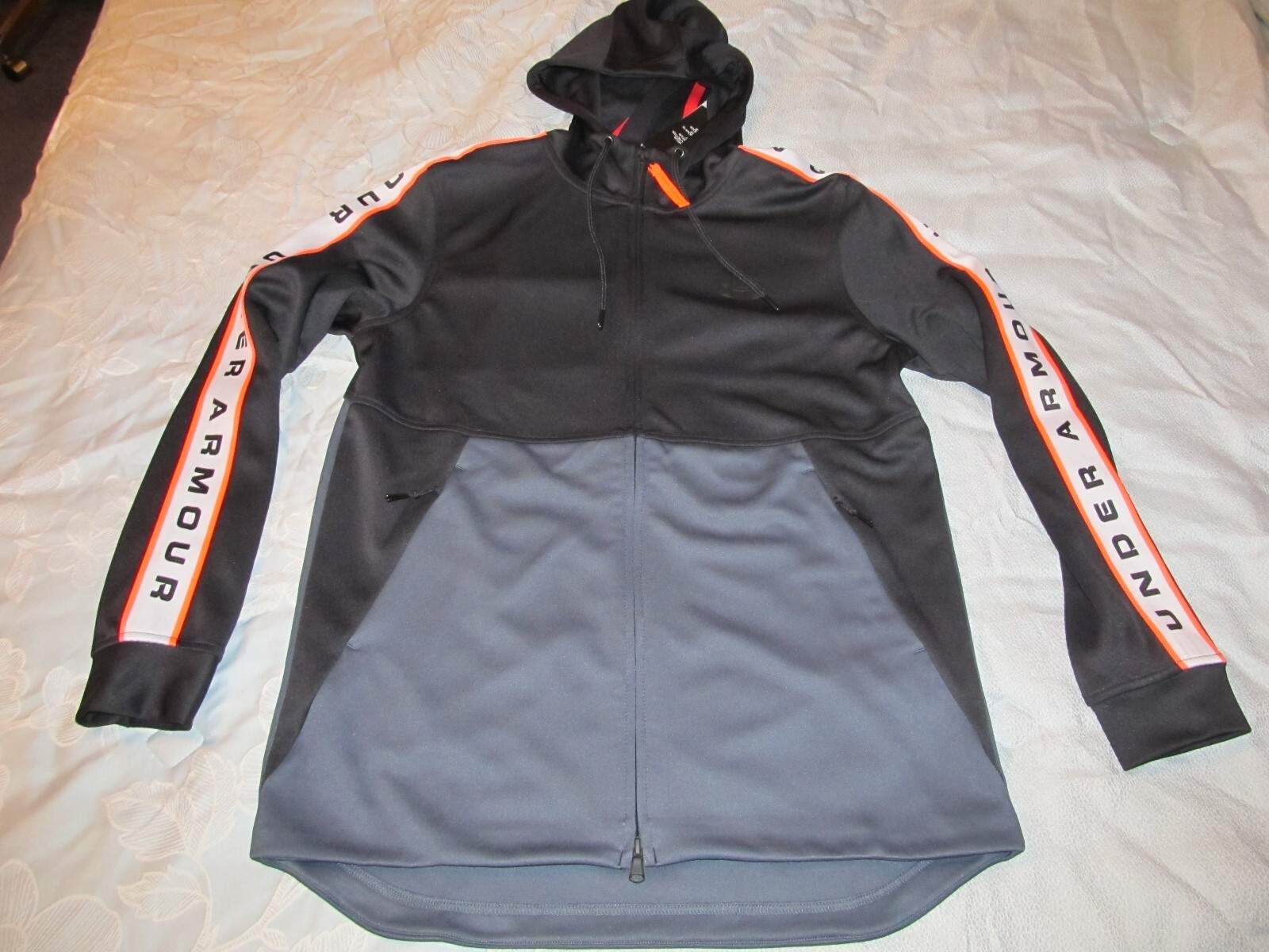 NWT UNDER ARMOUR MENS UNSTOPPABLE TRACK JACKET XLARGE