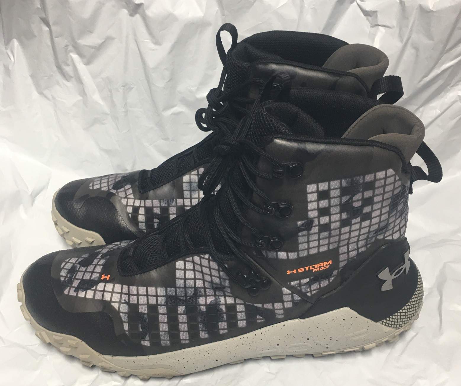 NEW Under Armour UA HOVR Storm Dawn Water Proof Boots 3025573-001 Men’s Size 13