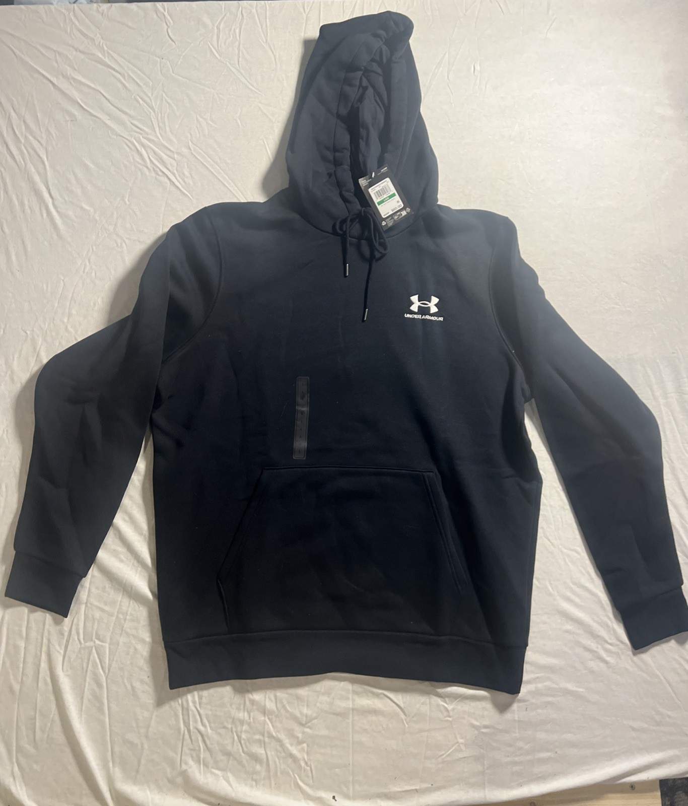 Men’s Under Armour UA Icon Fleece Hoodie Regular Size L Black NWT. ….Bin 1 #17