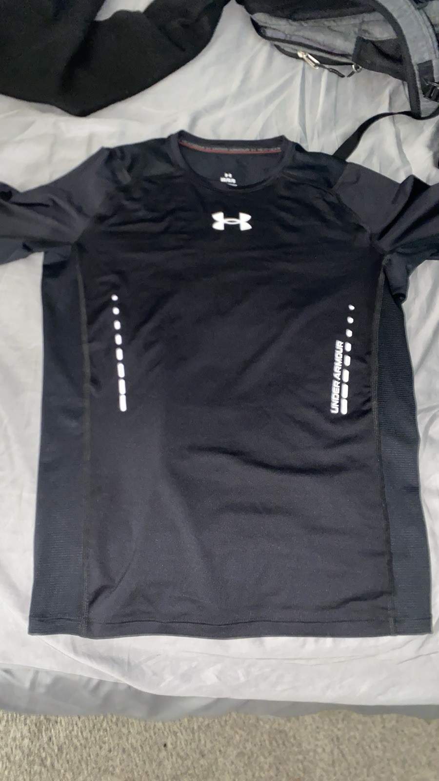 Under Armour Men’s Compression Shirt Large No Sleeves