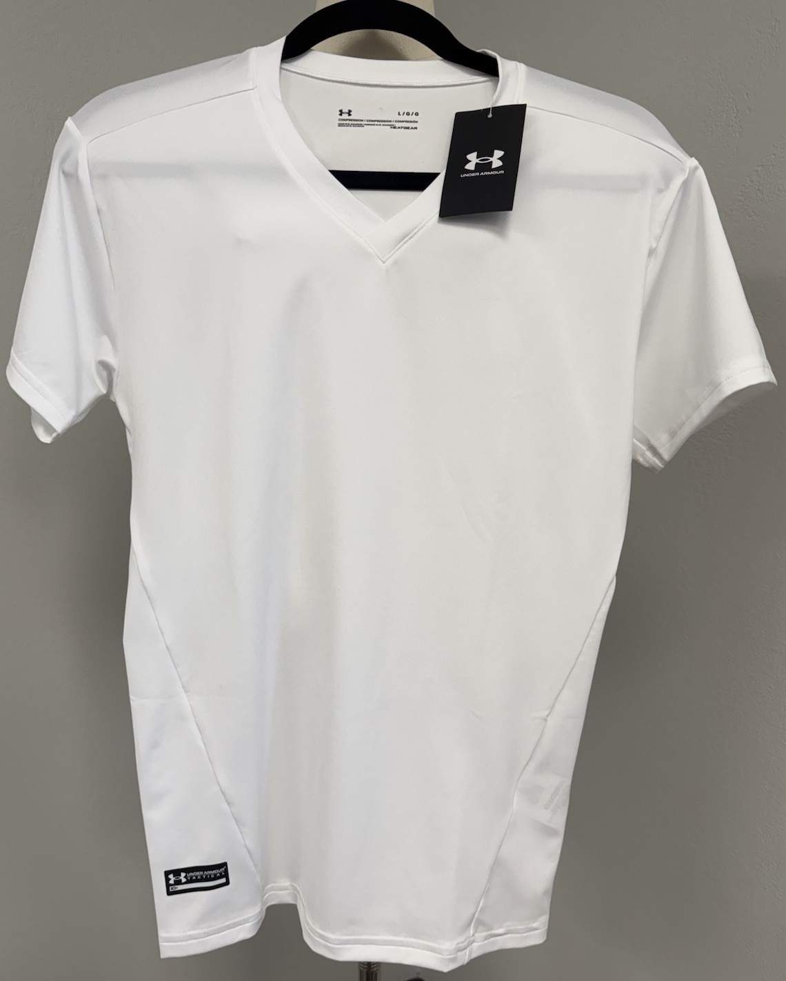 Under Armor Heat Gear  Men’s Compression White Athletic Shirt NWT