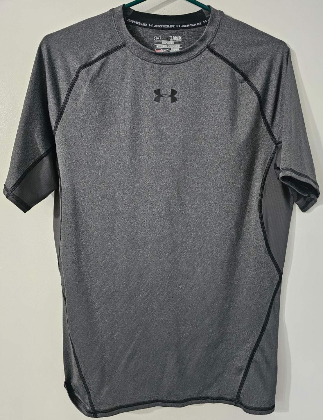 Under Armour Men’s Grey Short Sleeve Compression Heat Gear Shirt Size XL
