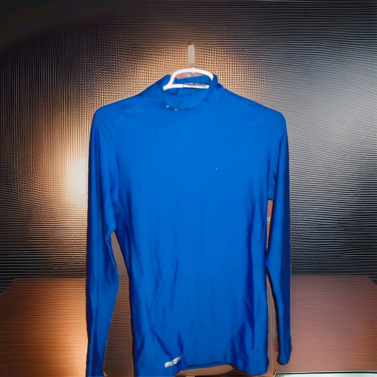 UNDER ARMOUR MENS COMPRESSION LONGSLEEVE TSHIRT SIZE LARGE