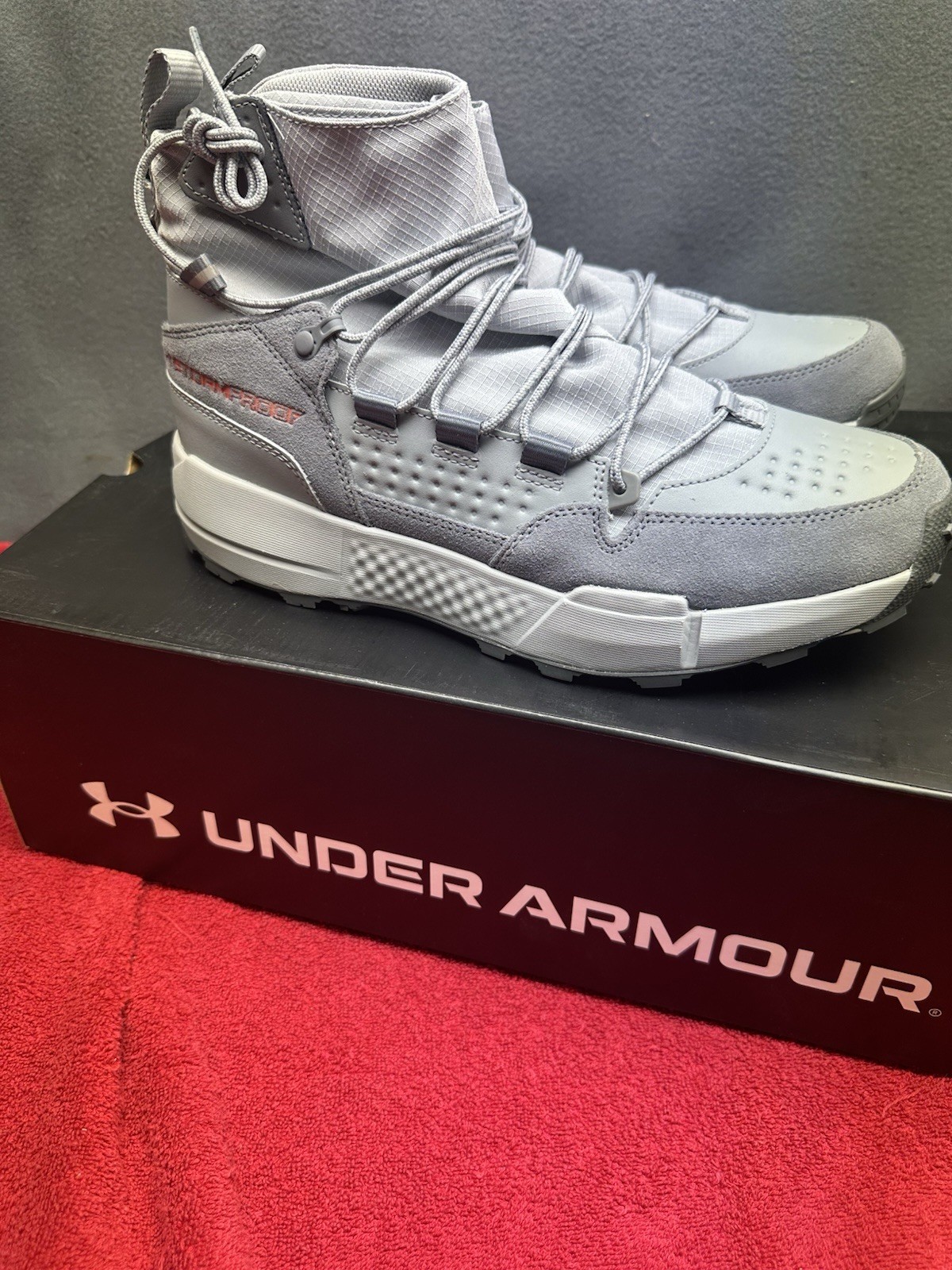 UNDER ARMOUR BOOTS MEN UA CHARGED LOADOUT TREK WP GRAY 3027681-011 SIZE 10.5