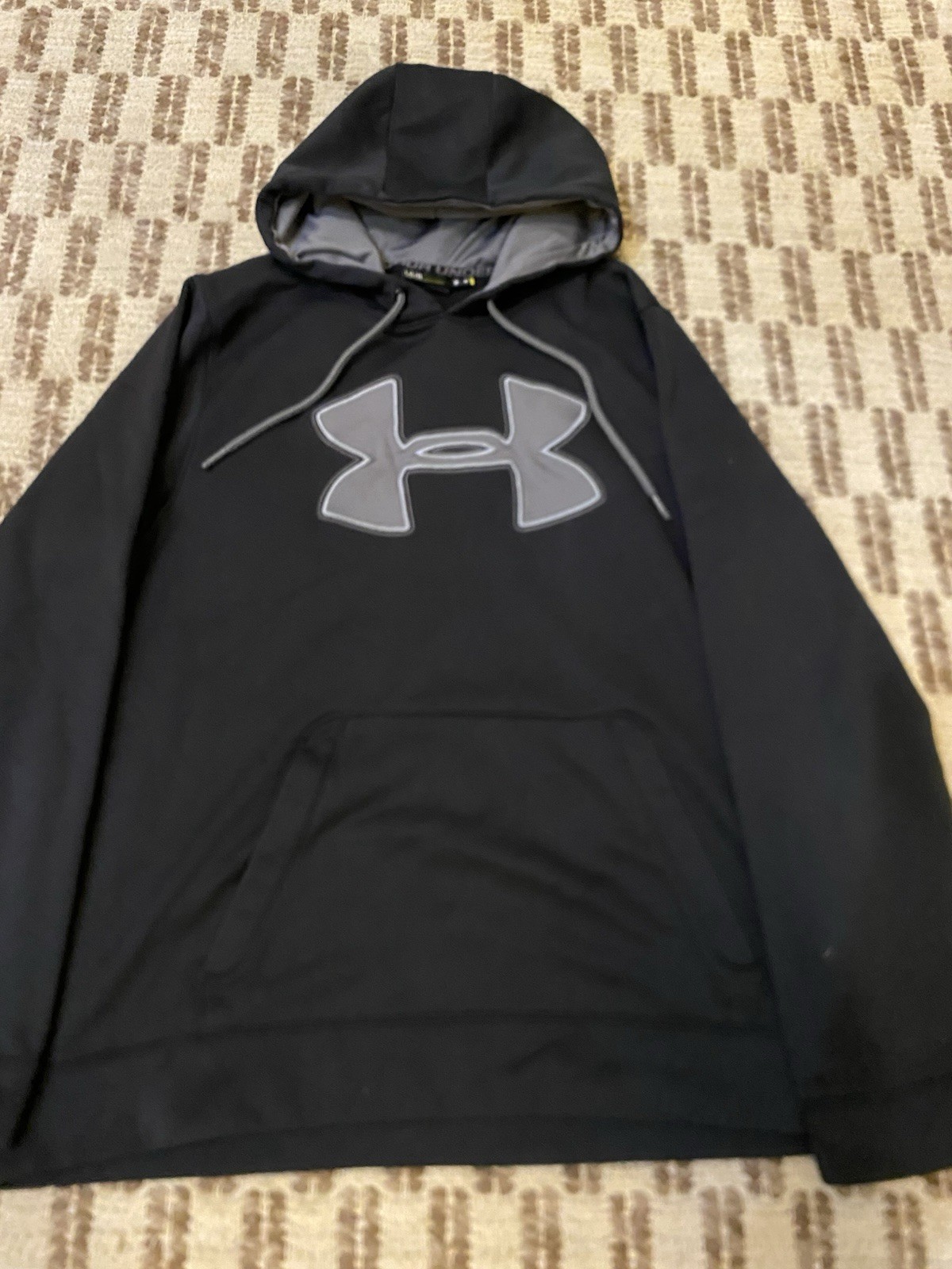 Black Under Armour hoodie #sportswear