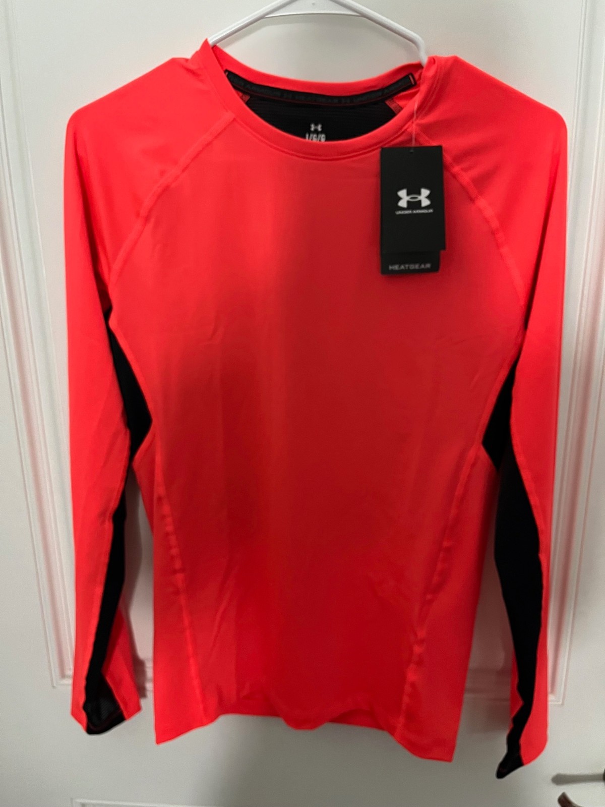 $60 Under Armour Heatgear Compression LS Shirt Red Black Large 1383330-628 NWT