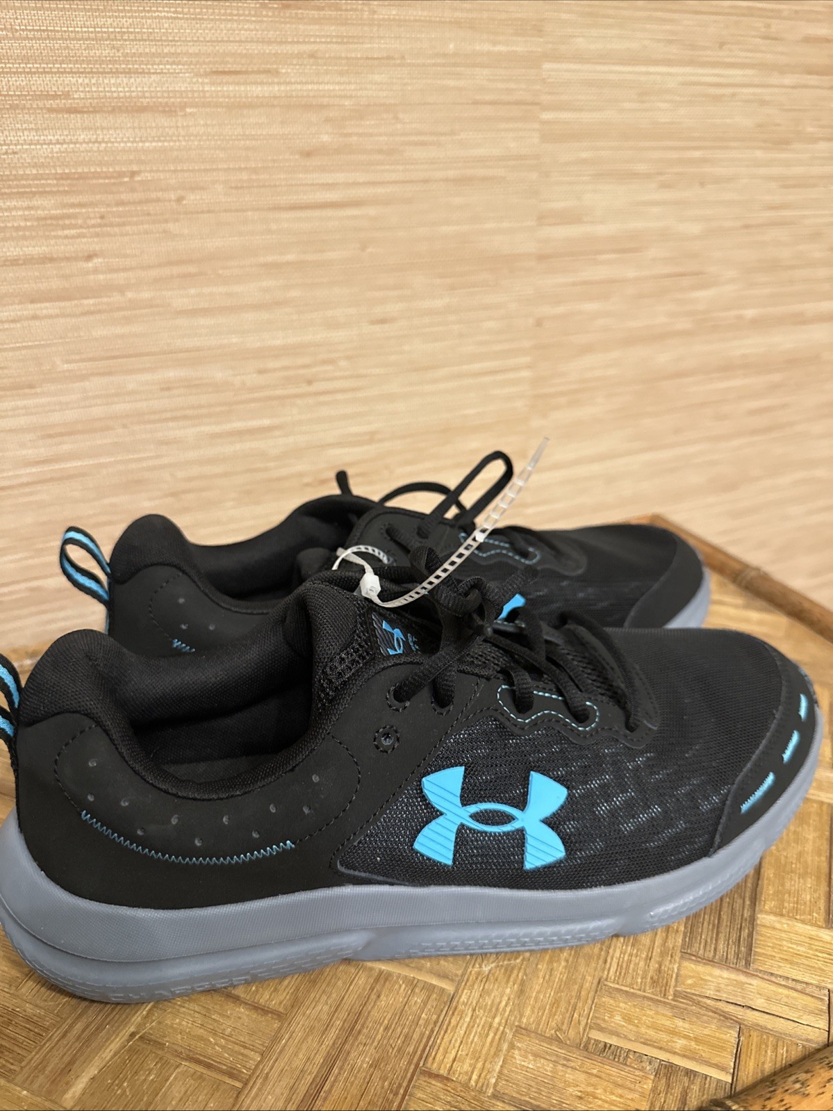 Under Armour Charged Assert 10 Running Shoes Mens 12 Black Blue 3026175-003 New
