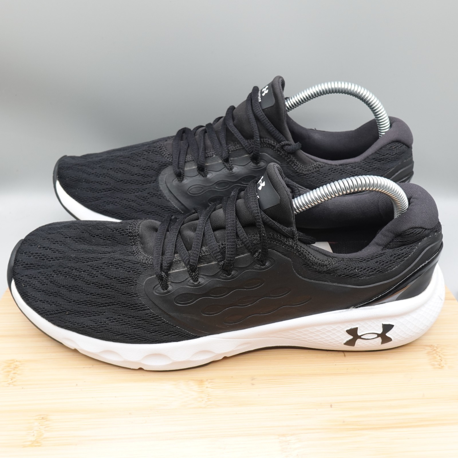 Under Armour UA Shoes Mens 10 Black Charged Vantage Running 3023550 001 Flaw