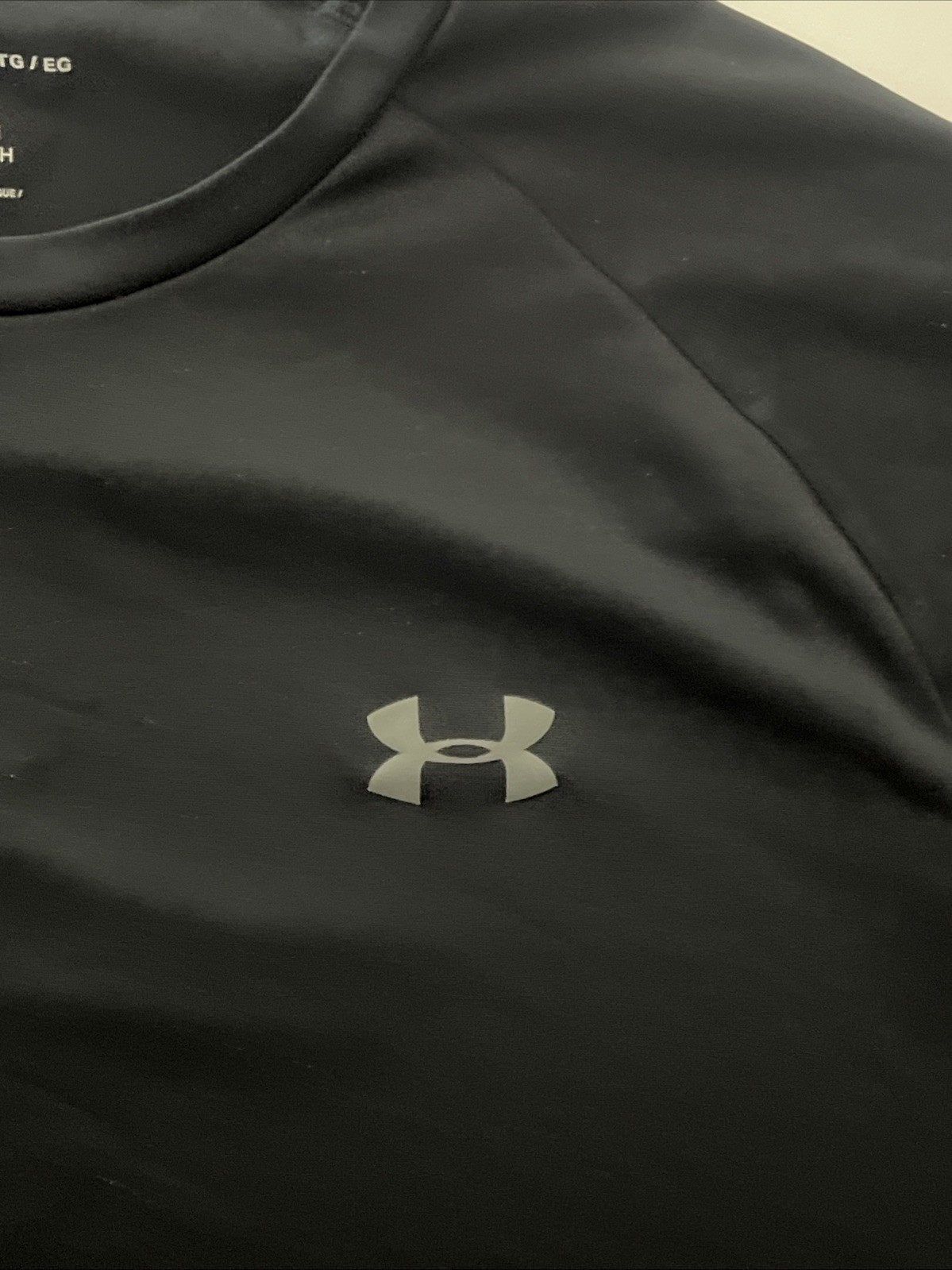 UNDER ARMOUR SHIRT SIZE MENS XLARGE BLACK THE TECH TEE
