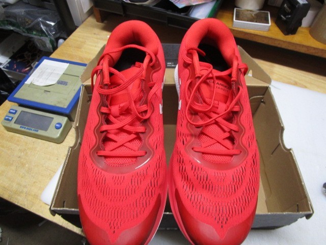 NEW Size 10 Men’s Under Armour Charged Bandit 6 Running Shoe MEN’S SIZE 10