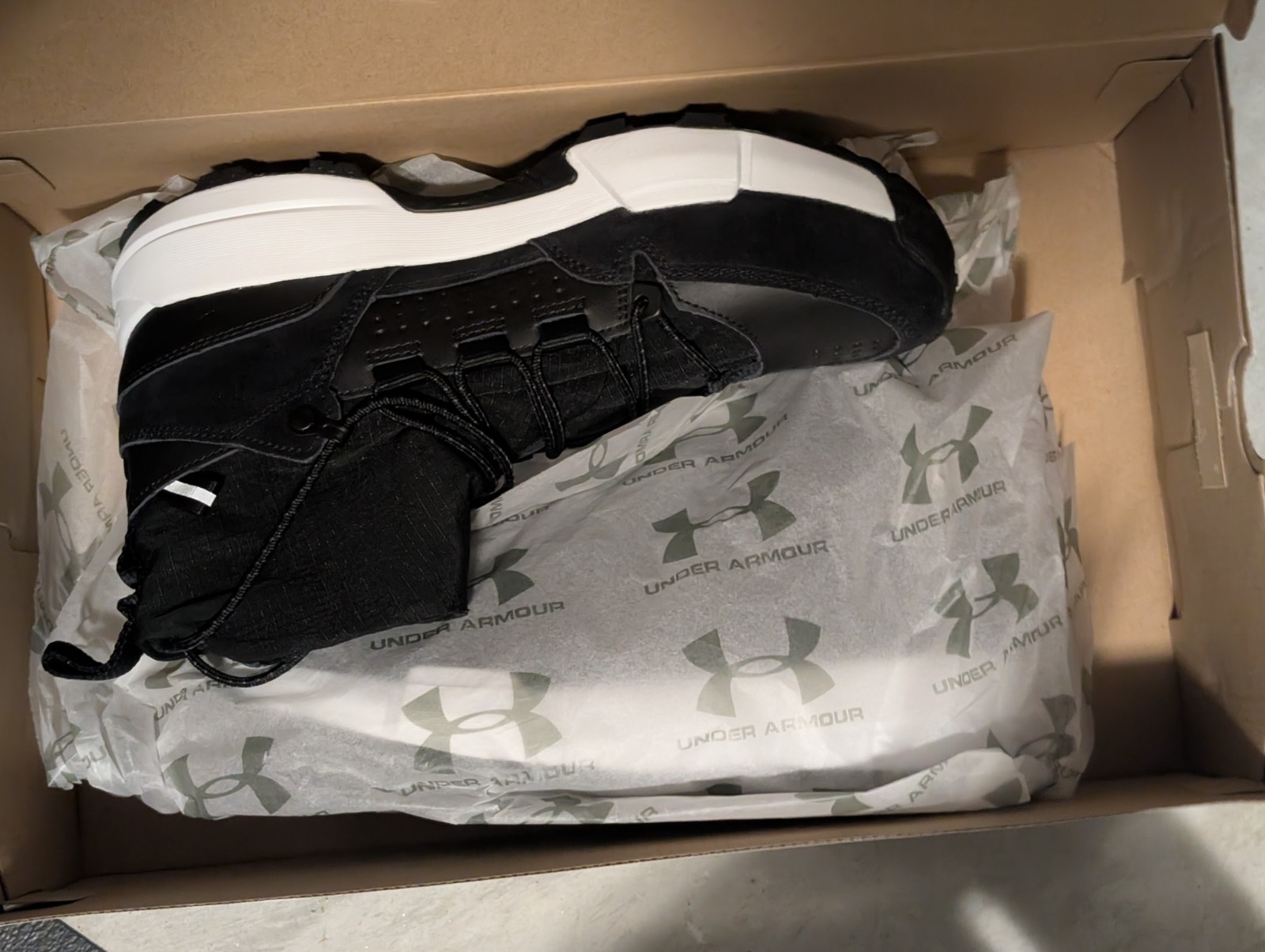 Under Armour Charged Loadout Trek WP Men’s Size 8 Boots