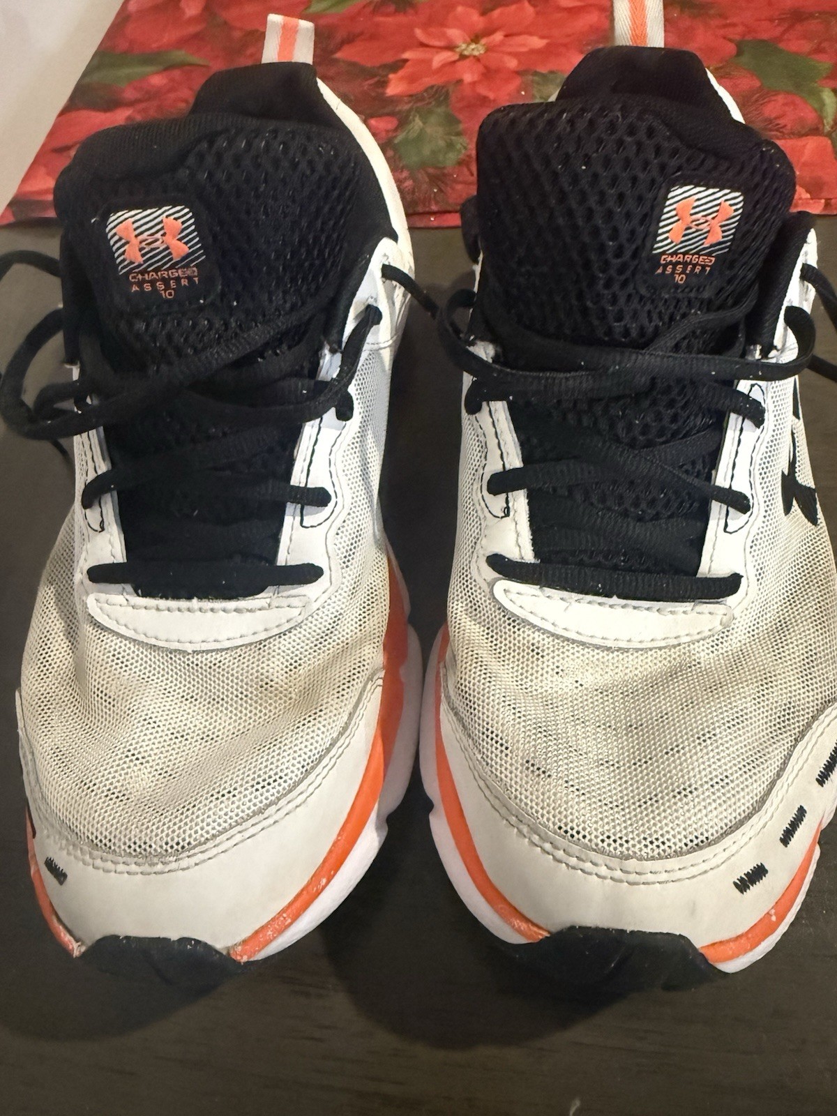 Under Armour Charged Assert 10 Running Shoes Size 10