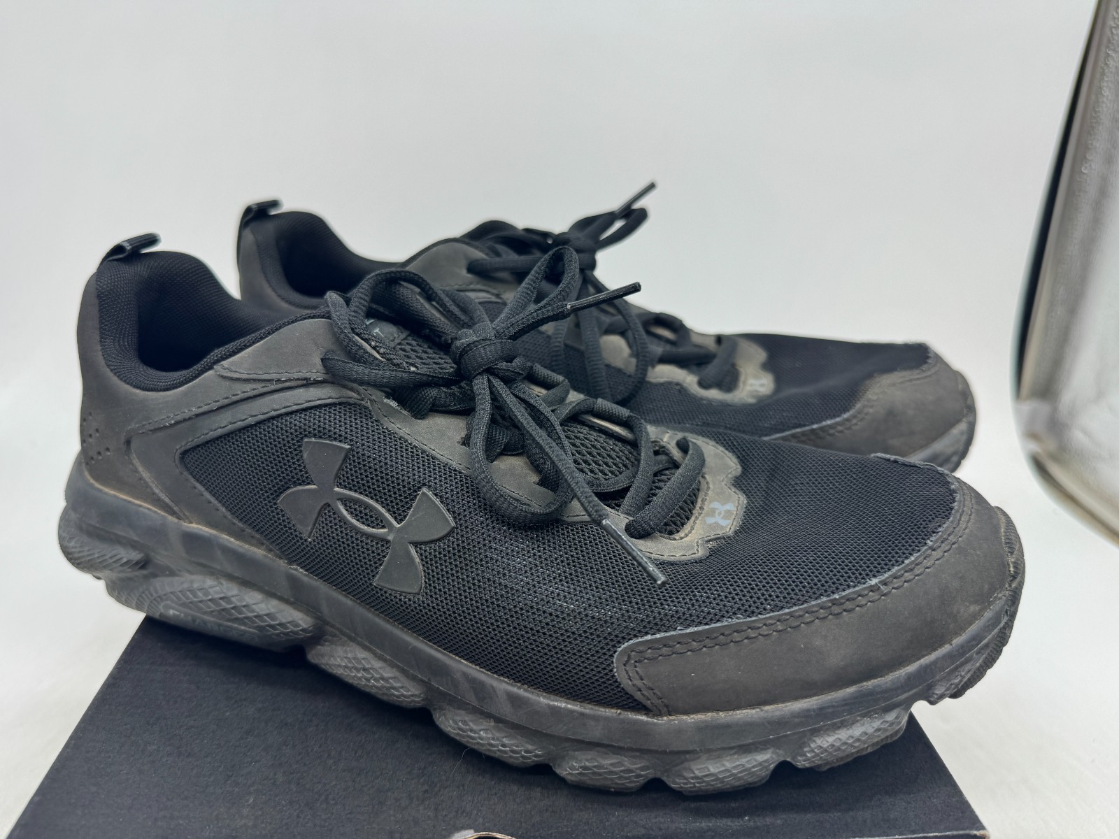 Under Armour Charged Assert 9 Athletic Running Sneakers Men’s Black Low Top – 10