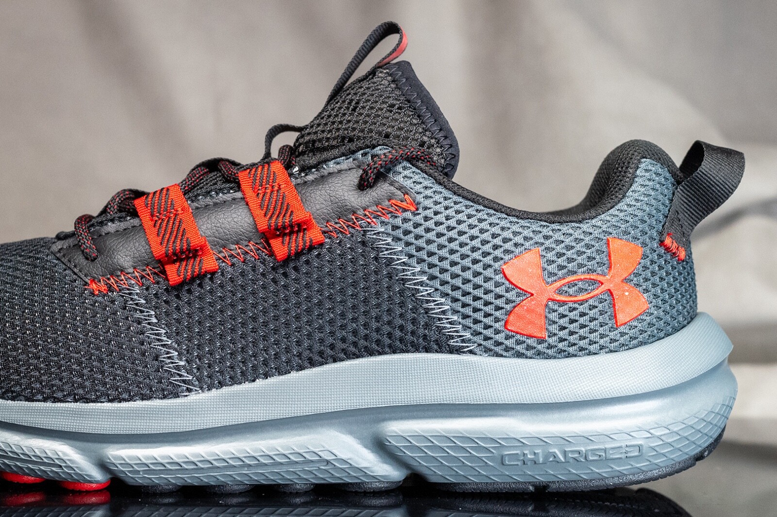 UNDER ARMOUR CHARGED ASSERT 5050 shoes for men, NEW & AUTHENTIC,  size 10