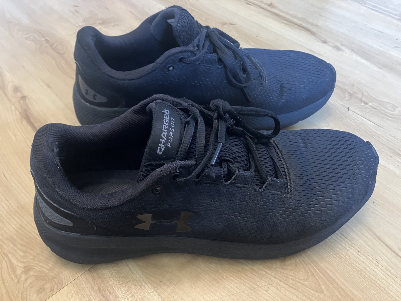 Men’s Size 10 – Under Armour Shoes Charged Pursuit – Black