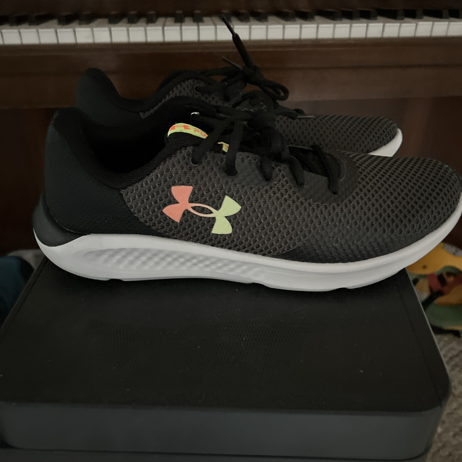 Under Armour Men’s Charged Pursuit 3 Running Shoes sz 10.5
