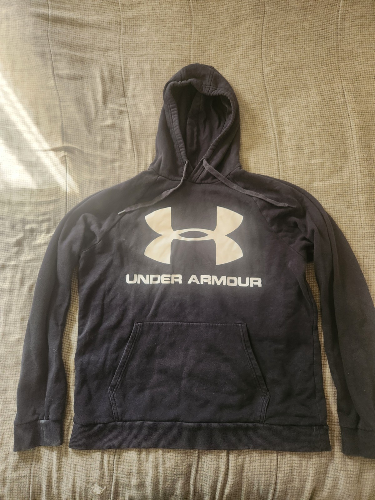 Black Under Armour  Men’s Hoodie Size L