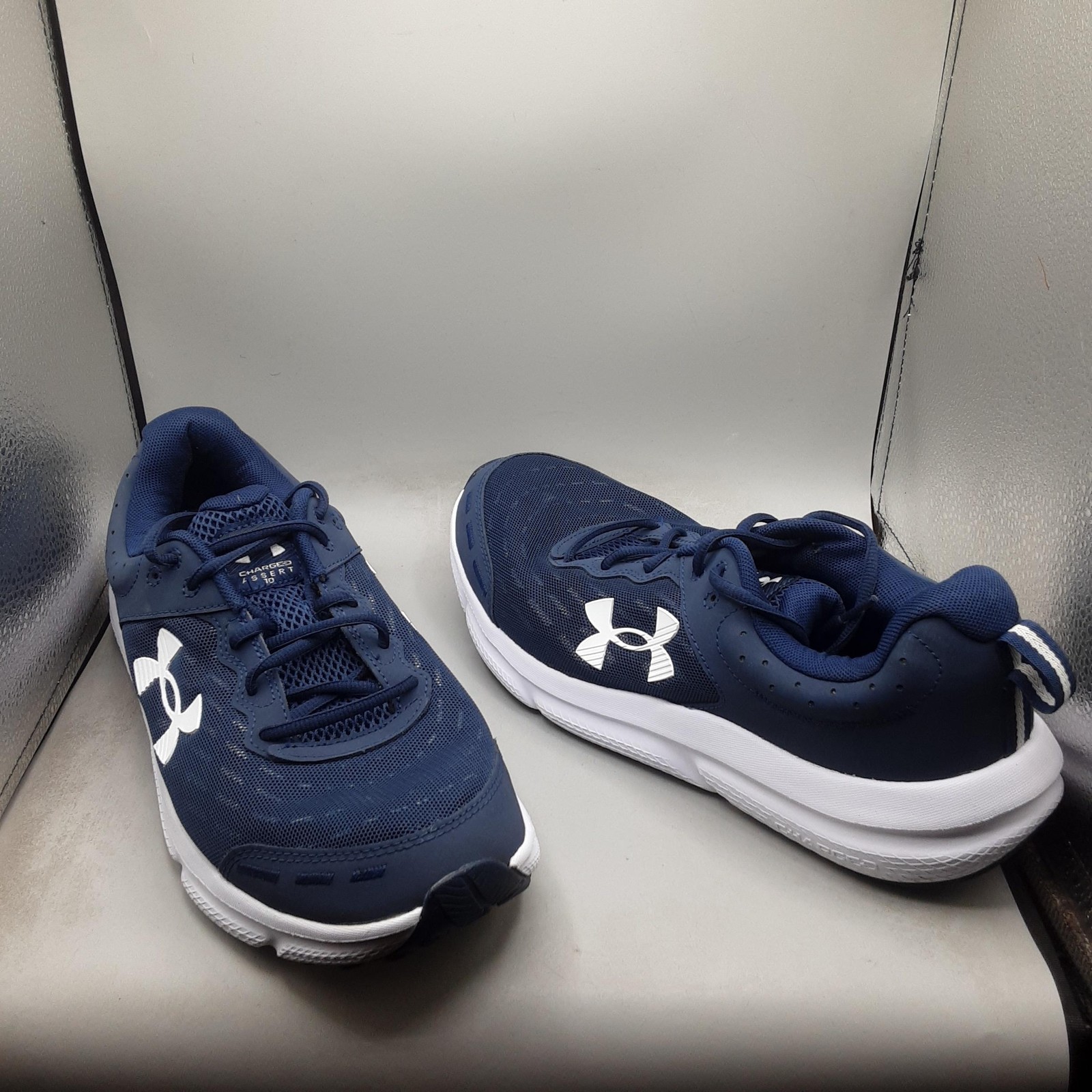 Under Armour Charged Assert 10 Shoes Mens Size 11 Running Comfort Athletic