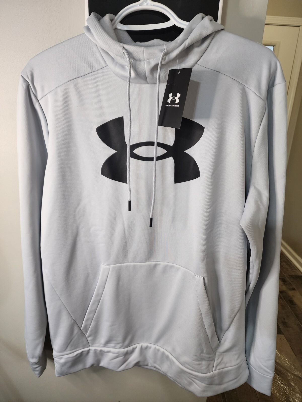New! Under Armour Hoodie Big Logo, Size Medium