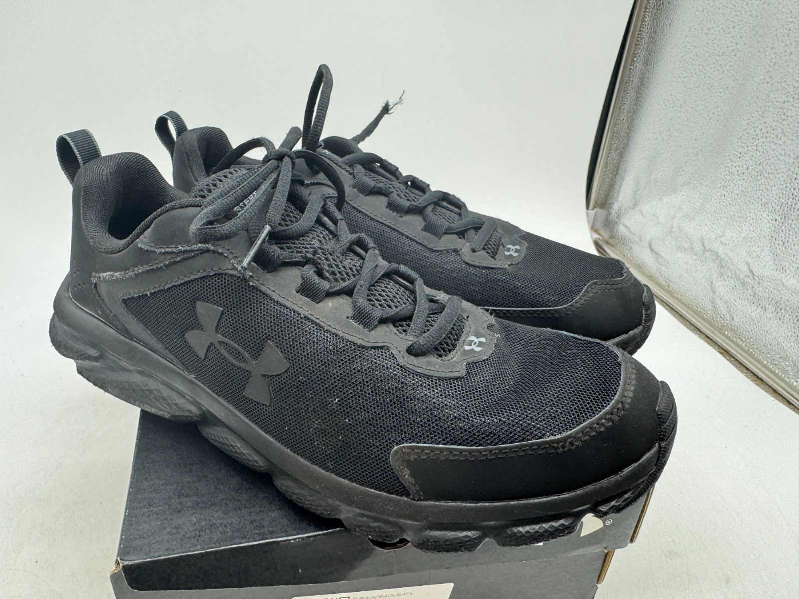 Under Armour Charged Assert 9 Sneakers Mens Black Lace-Up Athletic Shoes – 10