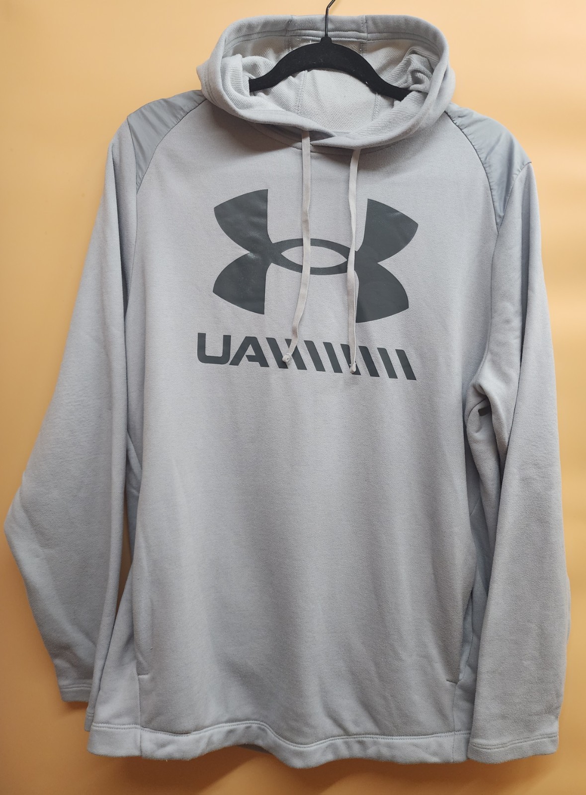 Under Armour Men’s M ColdGear® Loose Pullover Hoodie – Light Gray w/ Mesh Vents