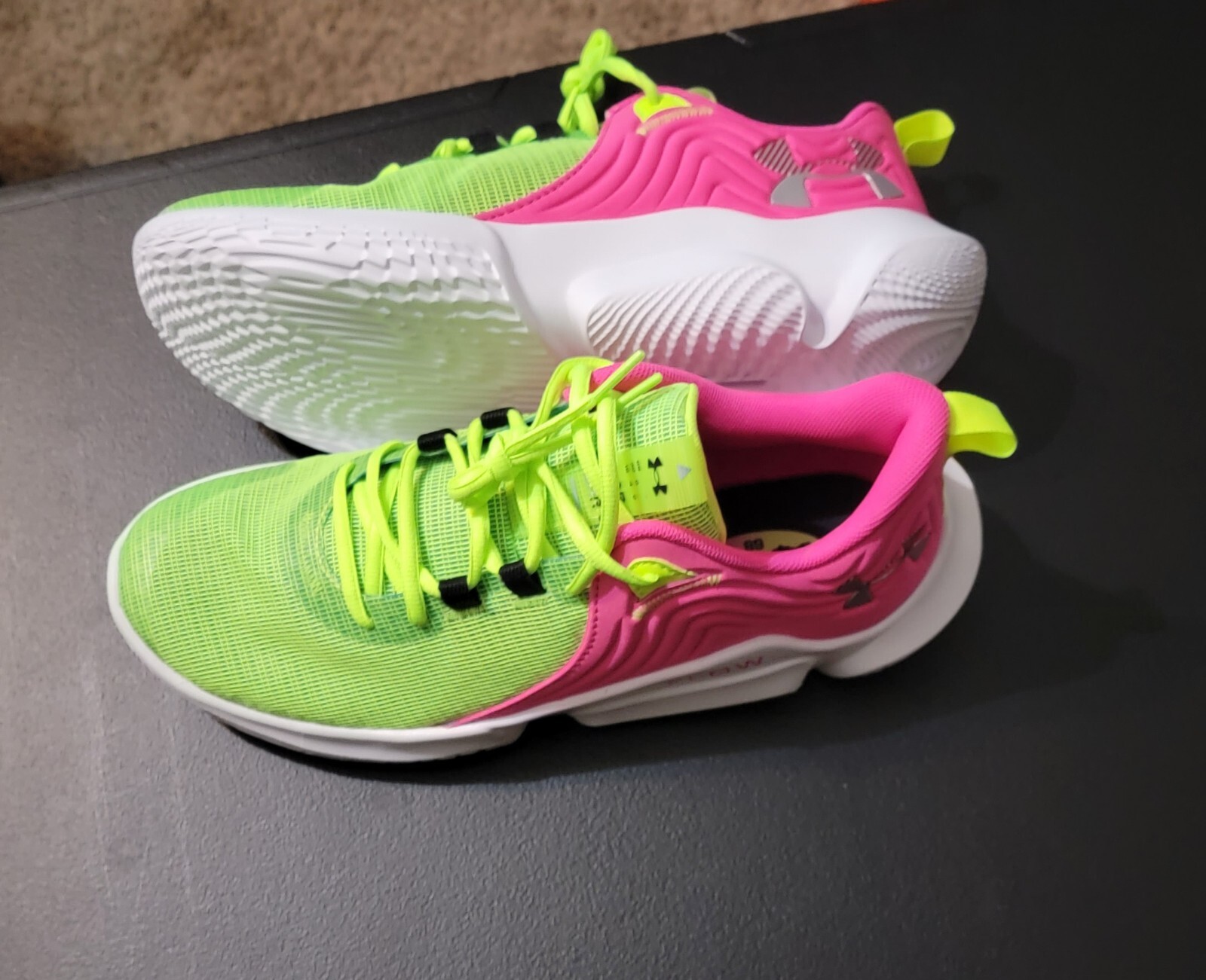 under armour flow shoes