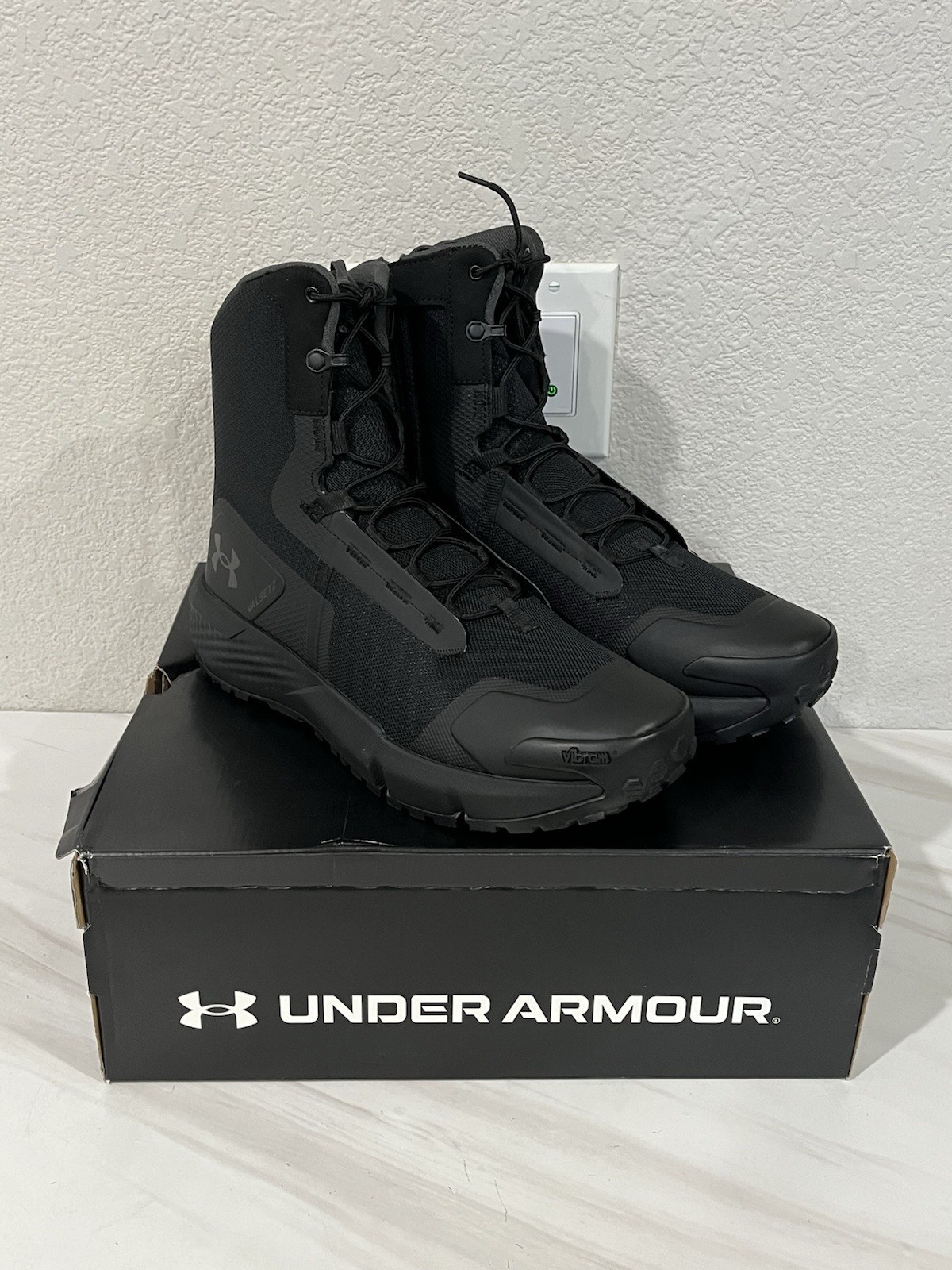 Under Armour Men Charged Valsetz Military and Tactical Boots, Black Size US 11.5