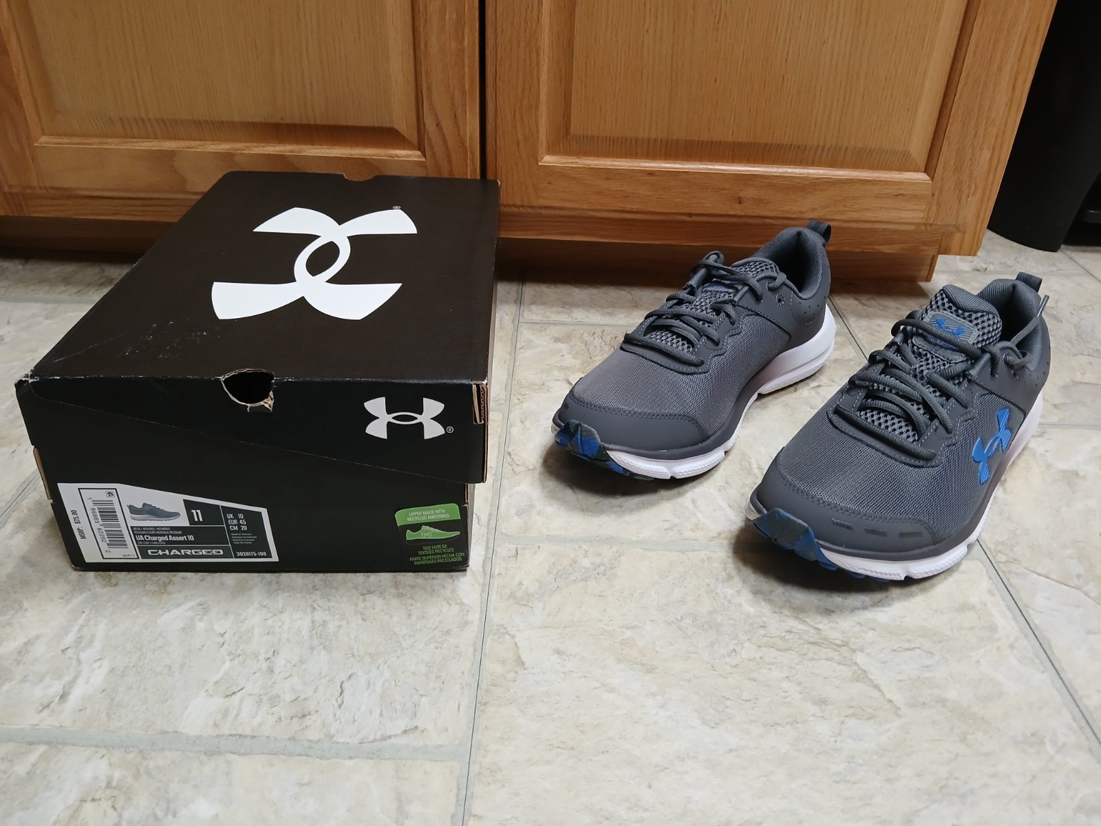 Under Armour UA Charged Assert 10 Mens 11 Running Shoes Gray Athletic Sneakers