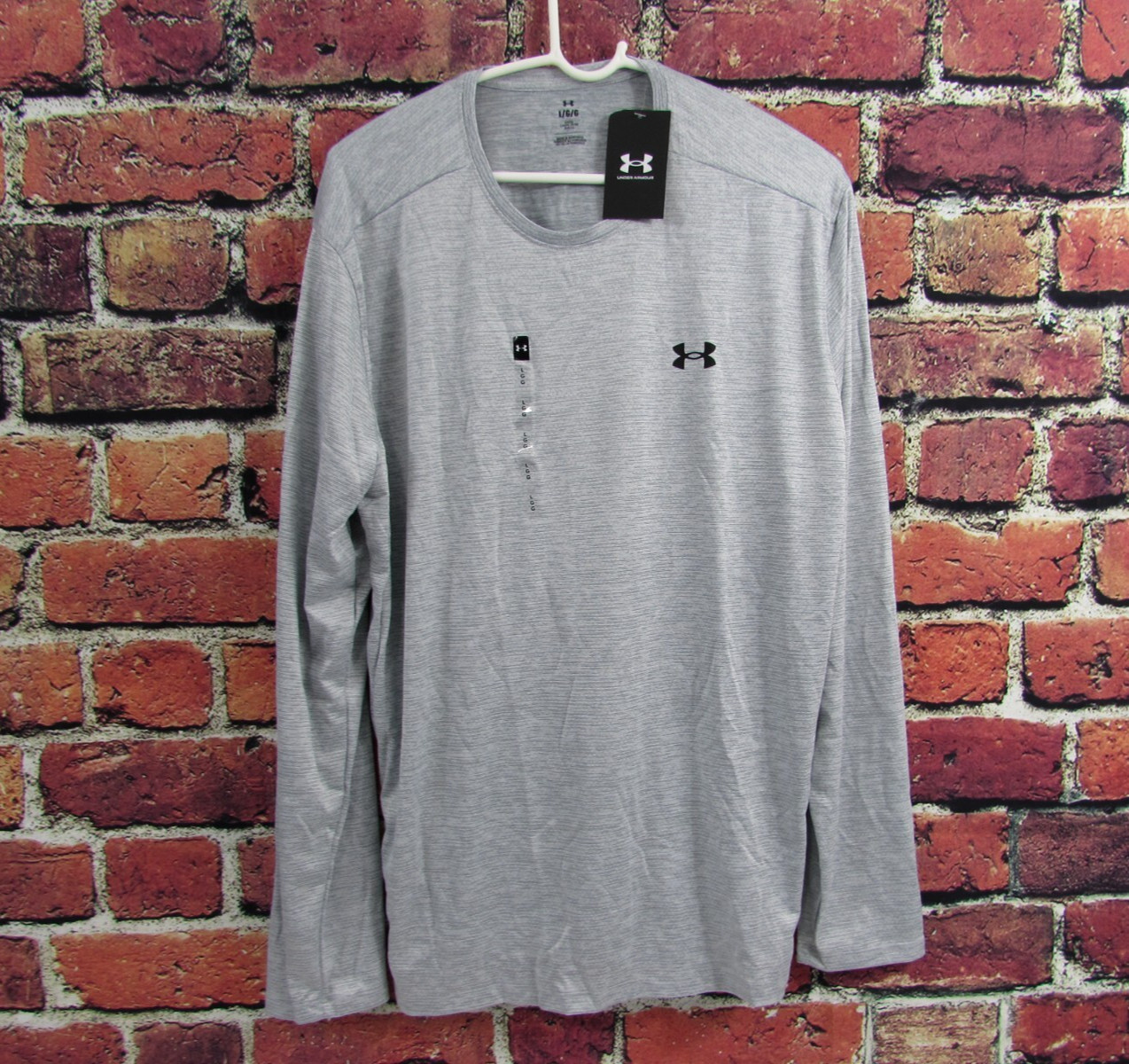 Under Armour Men’s UA Tech Vent Loose LS  T Shirt Gray Heathered Large NWT