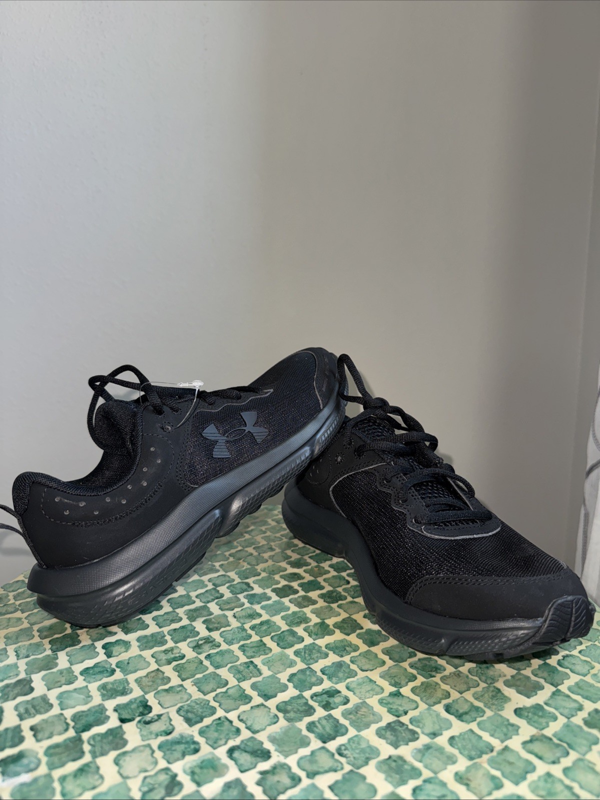 Under Armour Men Charged Assert 10 Running Shoe 3026182-002 Black Size 7