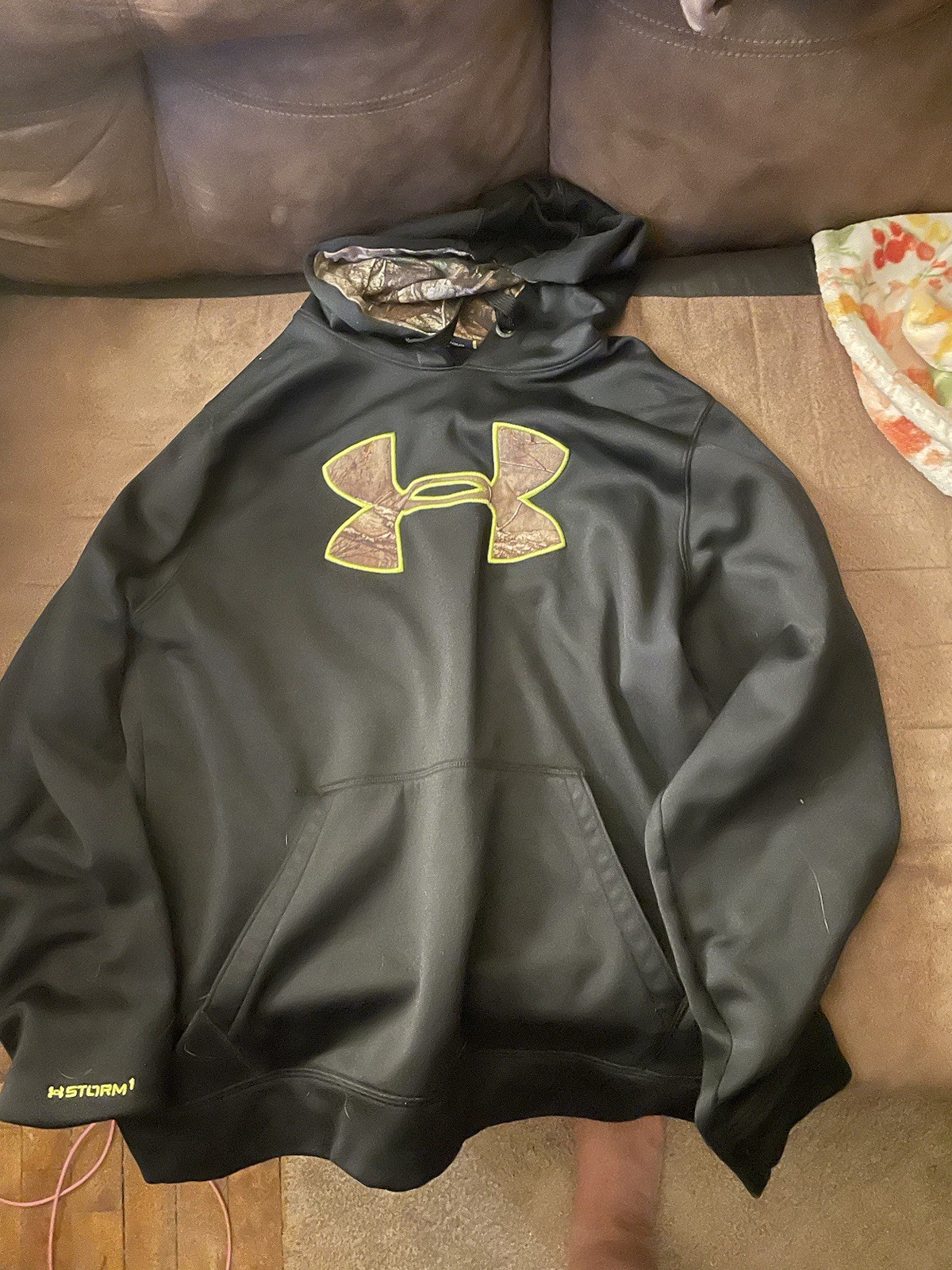 Under Armour Hoodie Size Medium