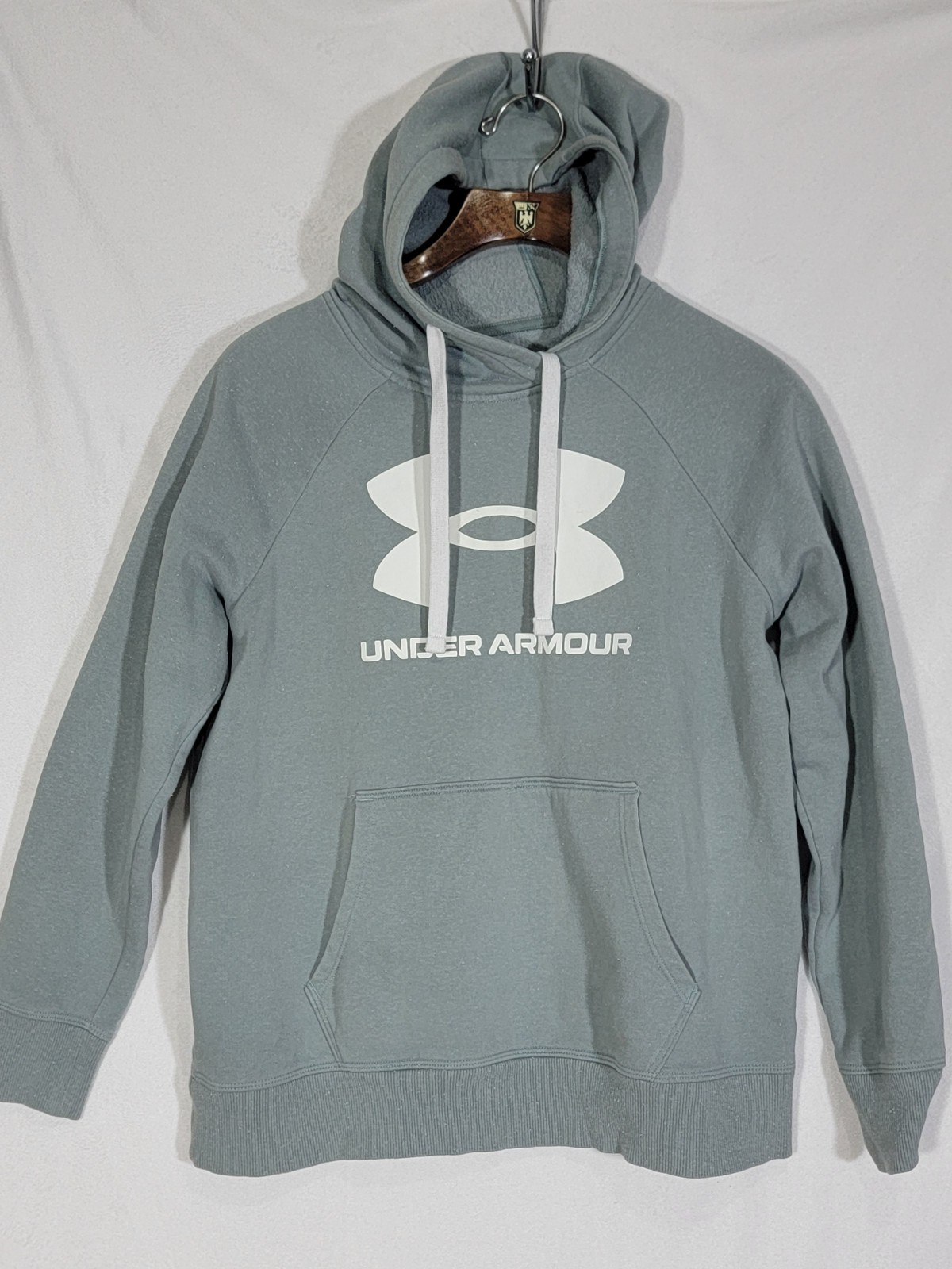 Under Armour Hoodie Sweatshirt Large Logo Kangaroo Pocket Size SM Clean Nice