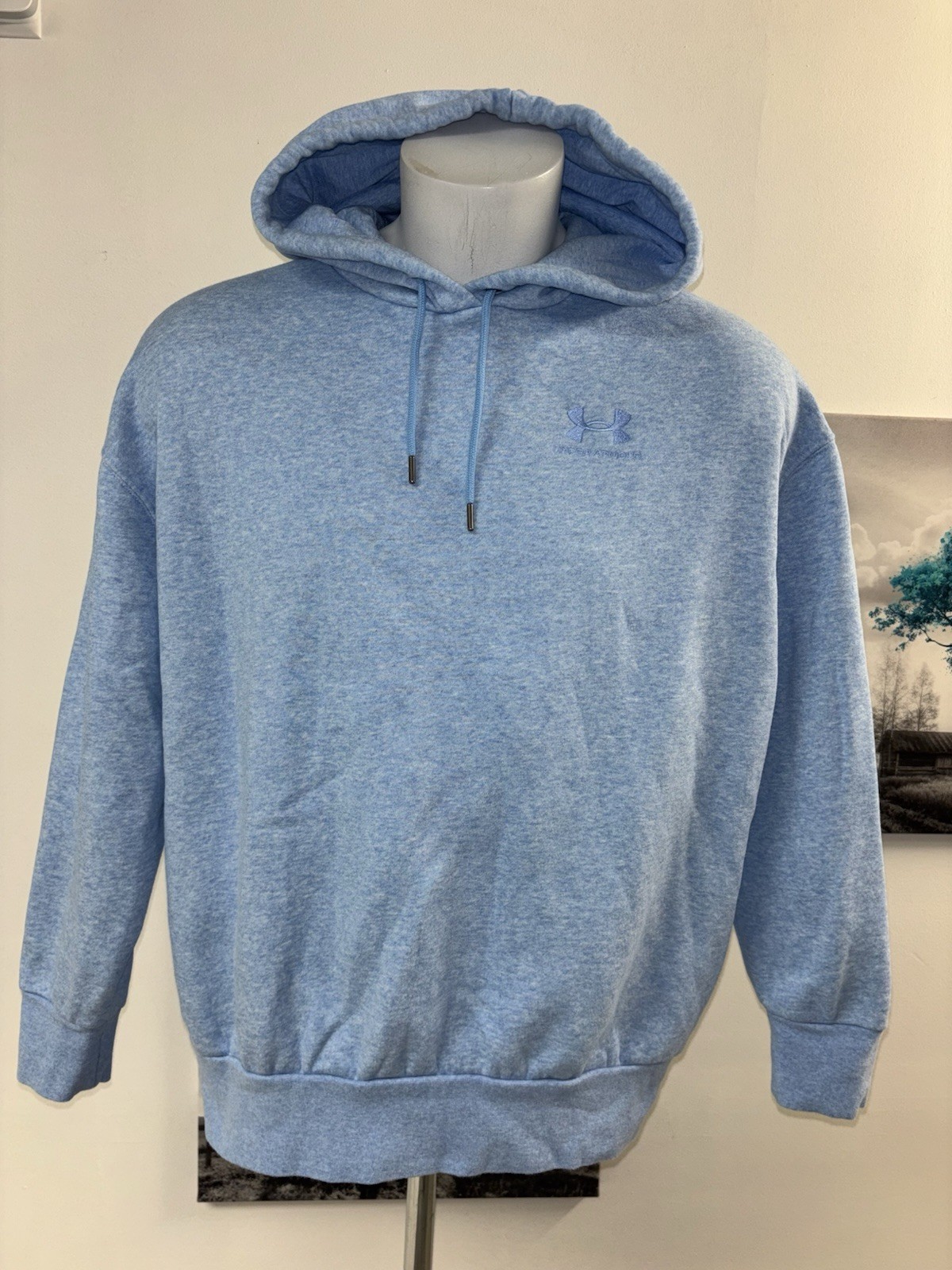 Under Armour Unisex Hoodie Size M. New Without Tags