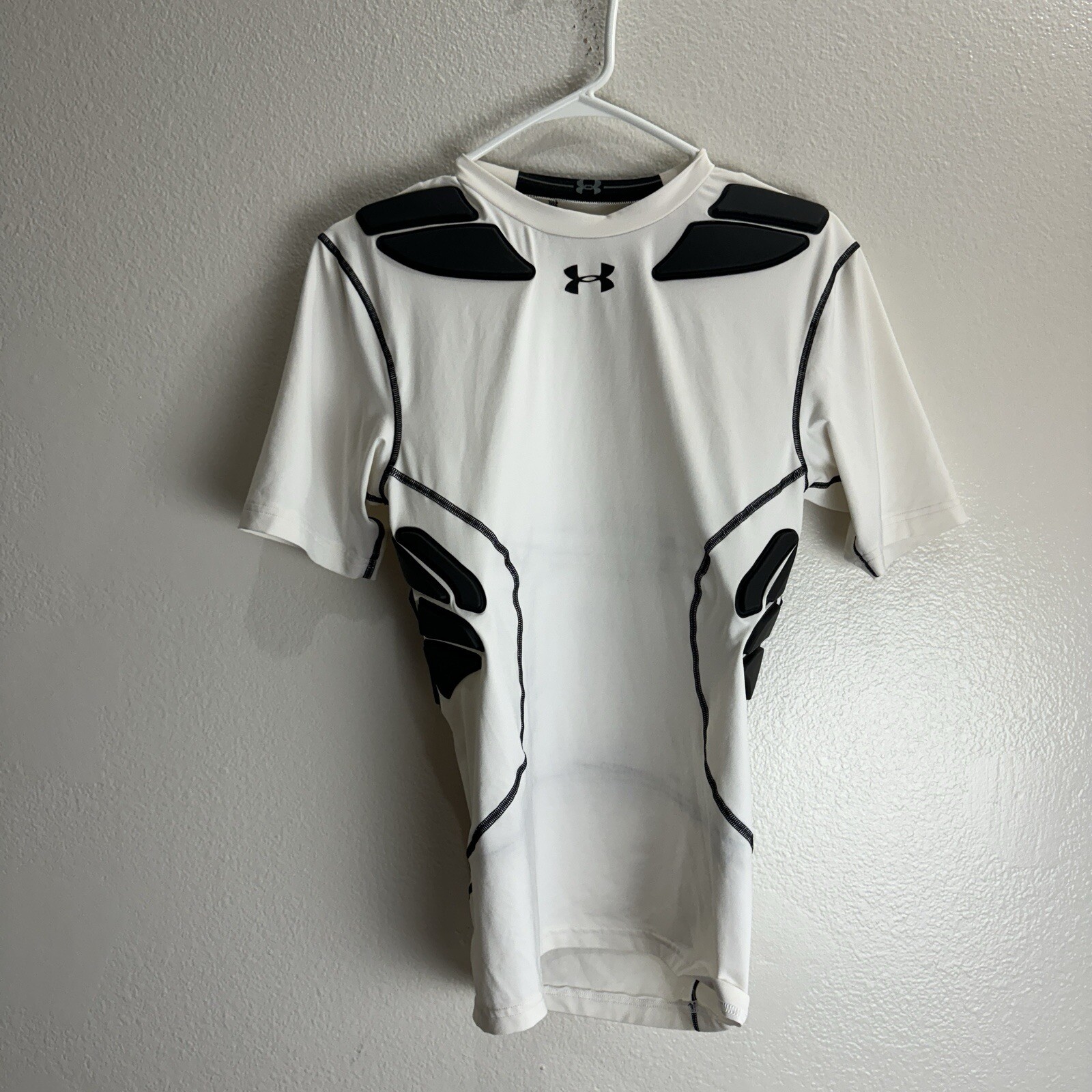 Under Armour Heatgear Pads Compression Shirt Size Large