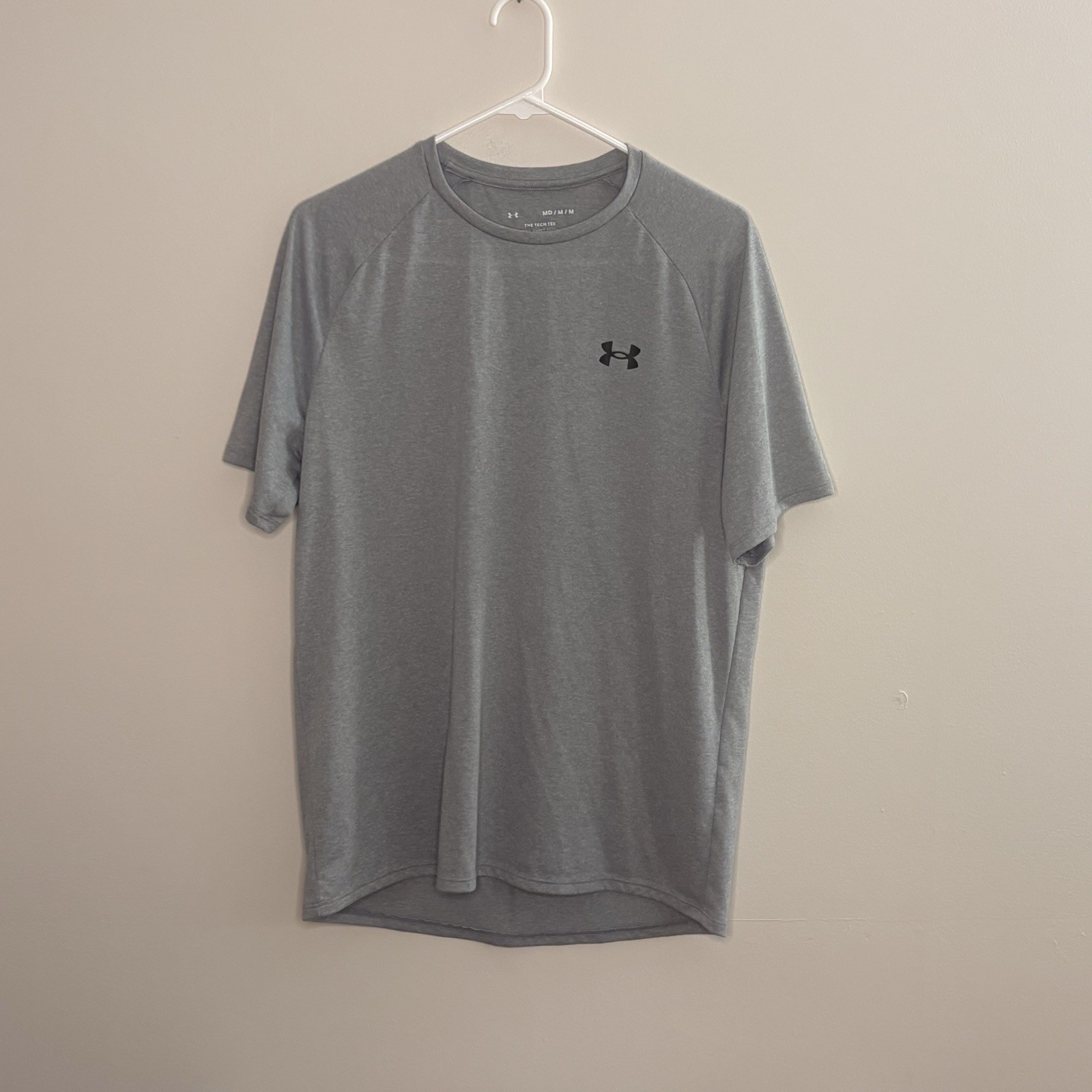 Under Armour Men’s Medium Grey T-Shirt The Tech Tee D4