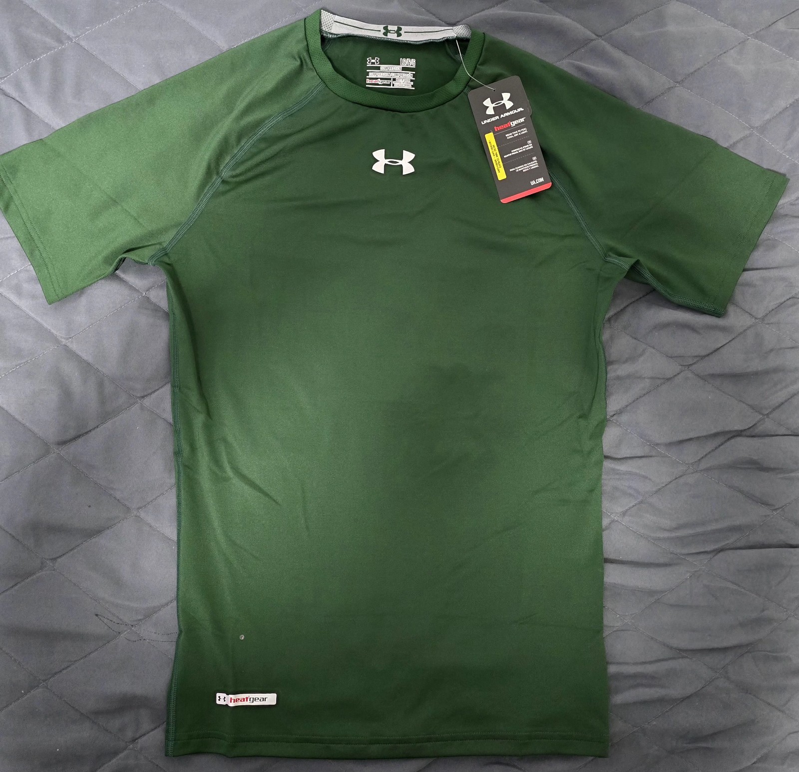 Under Armour Heat Gear Short Sleeved Compression Green Shirt L Size NWT