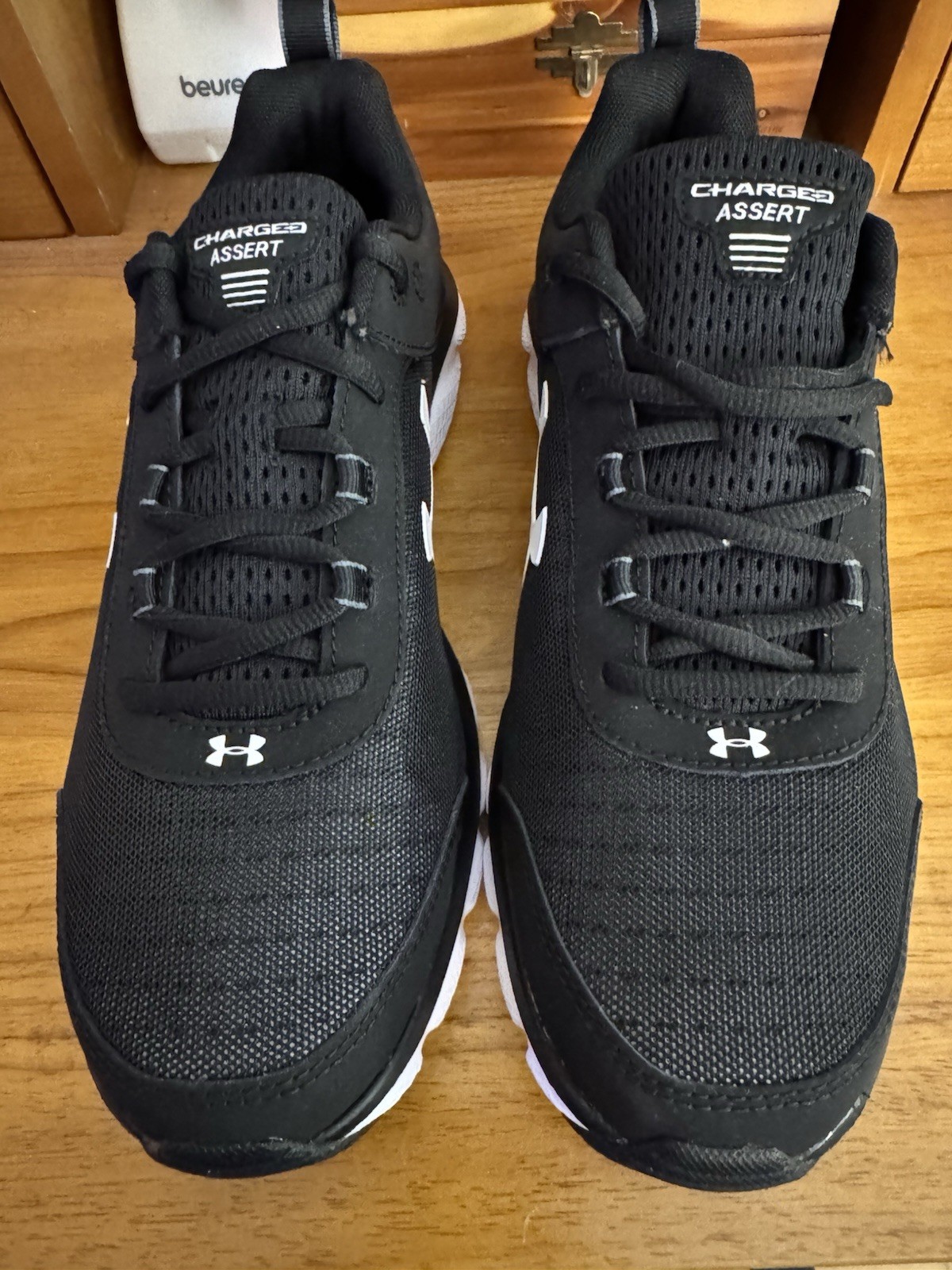 Size 10 – Under Armour Charged Assert 8 Black White