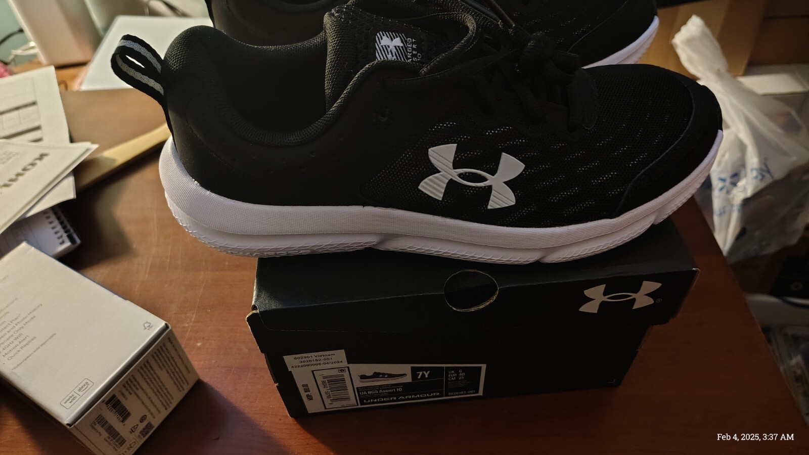Under Armour  Men’s Training UA Charged Assert 10 Running Athletic Shoes Sz. 7Y
