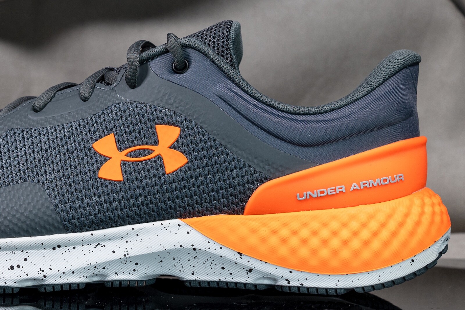 UNDER ARMOUR CHARGED ESCAPE 4 shoes for men, NEW & AUTHENTIC, US size 10